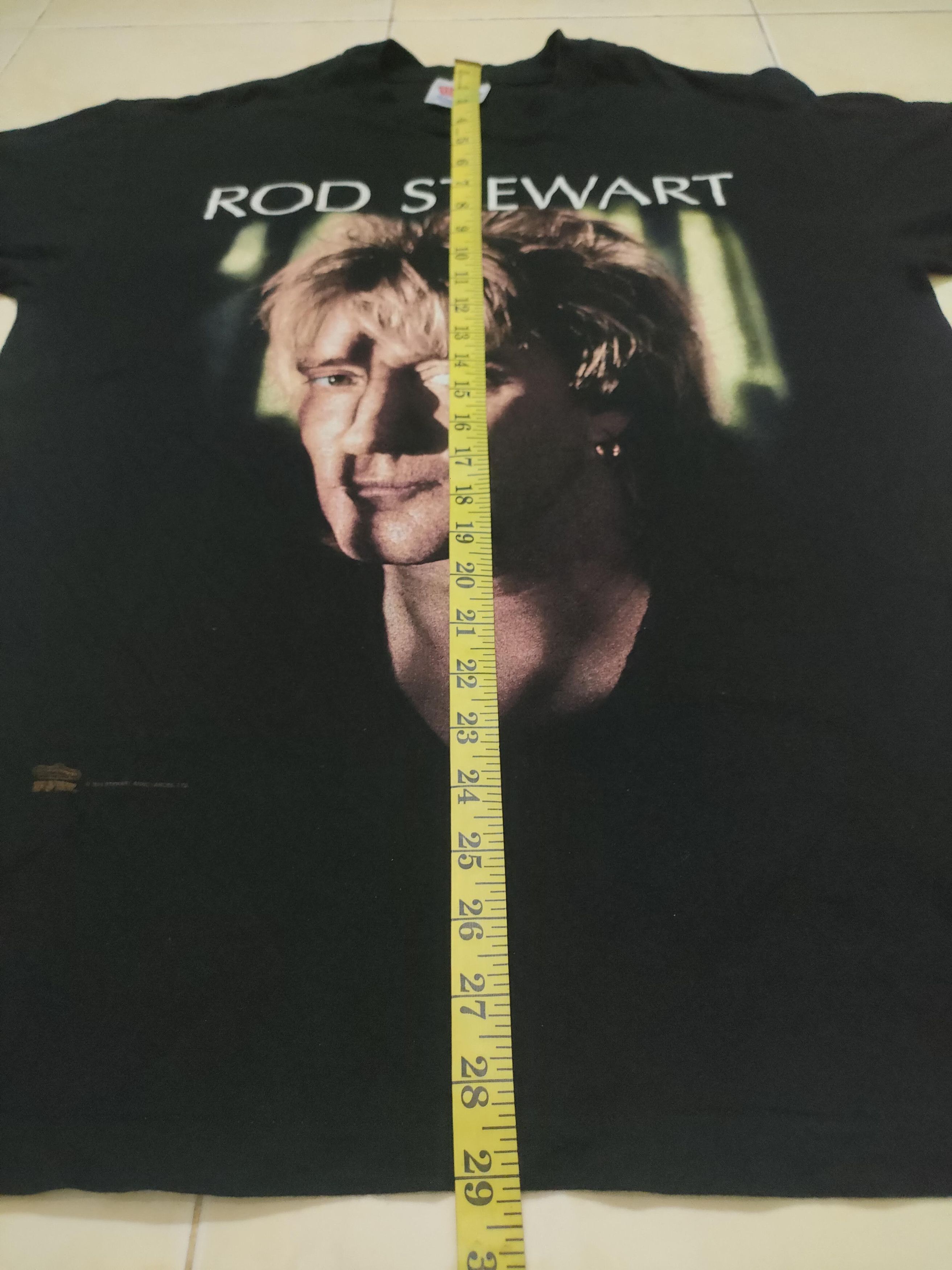 Vintage Vintage Rod Stewart T-Shirt Size US L / EU 52-54 / 3 - 5 Thumbnail