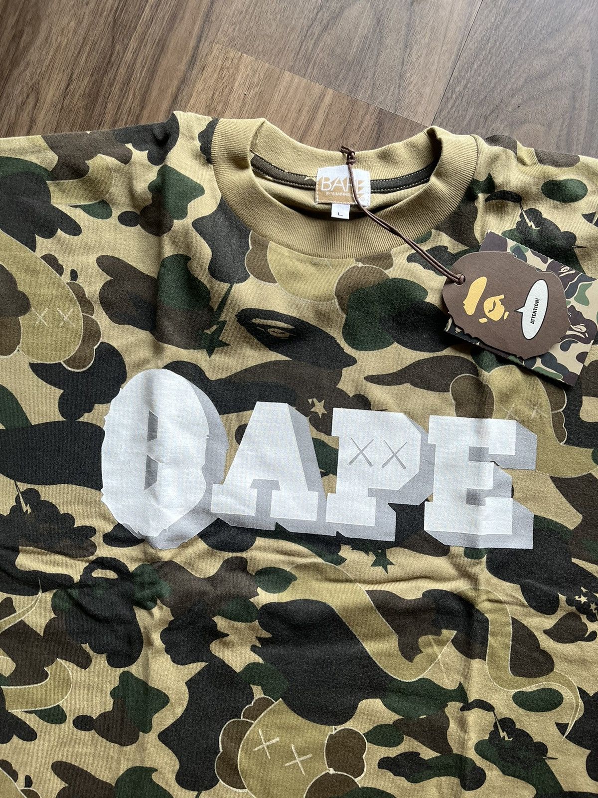 Bape × Kaws 2005 Bape x Kaws Bendy 1st Camo Tee Size US L / EU 52-54 / 3 - 2 Thumbnail