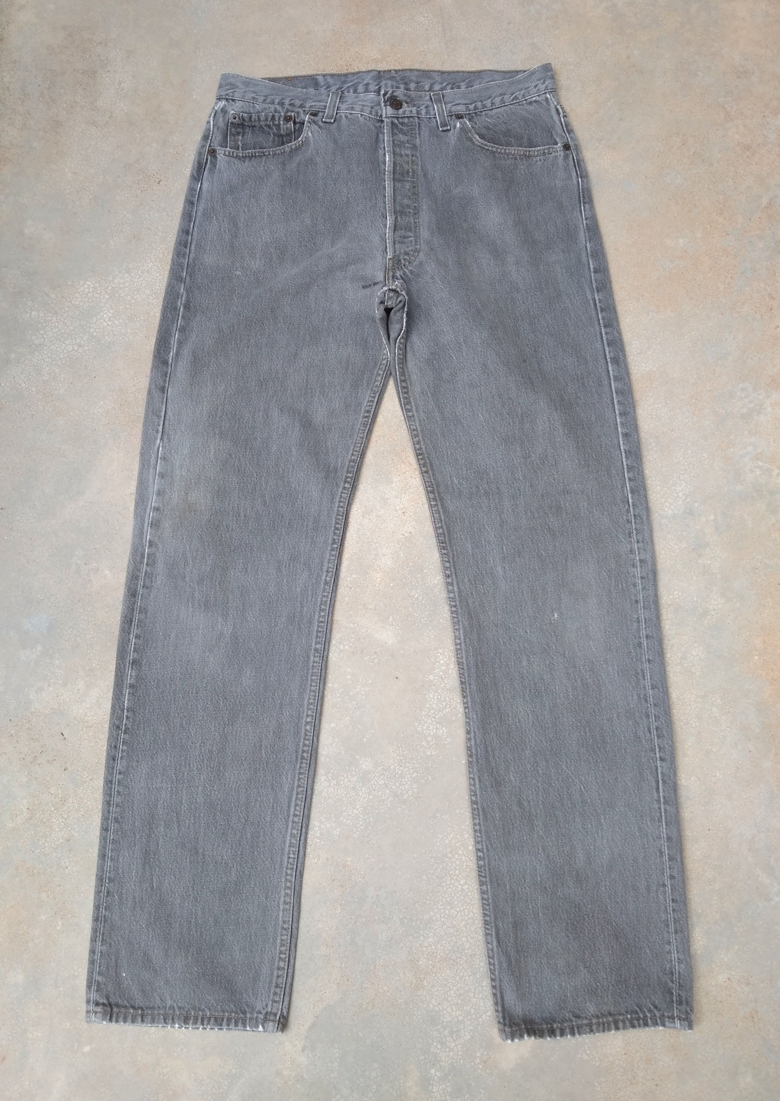 Levi's 90s Vintage Levis 501 Made In USA Straight Leg Jeans 34x33 Size US 34 / EU 50 - 1 Thumbnail