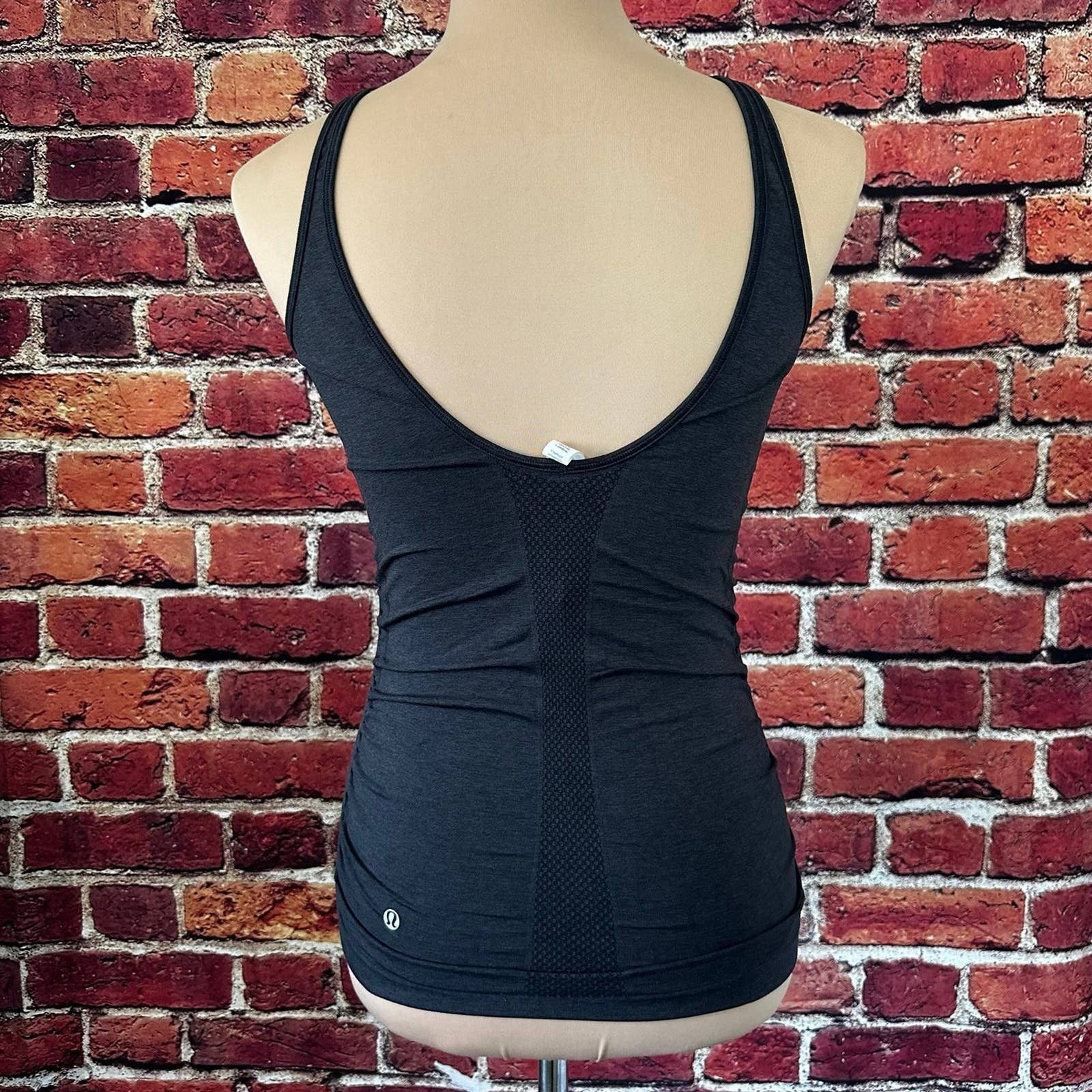 Lululemon Lululemon Tank Top charcoal gray Size S / US 4 / IT 40 - 3 Thumbnail