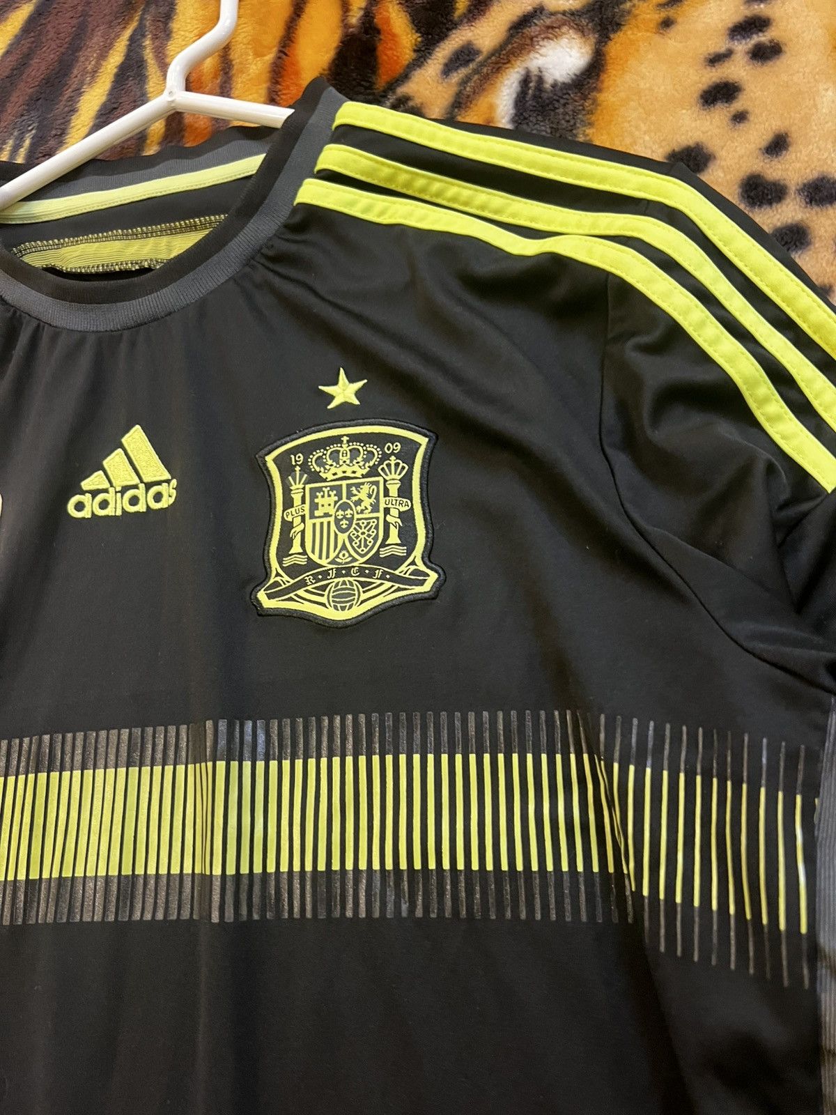 Adidas Adidas 2013/2024 Spain Jersey Soccer Jersey Size US M / EU 48-50 / 2 - 6 Thumbnail