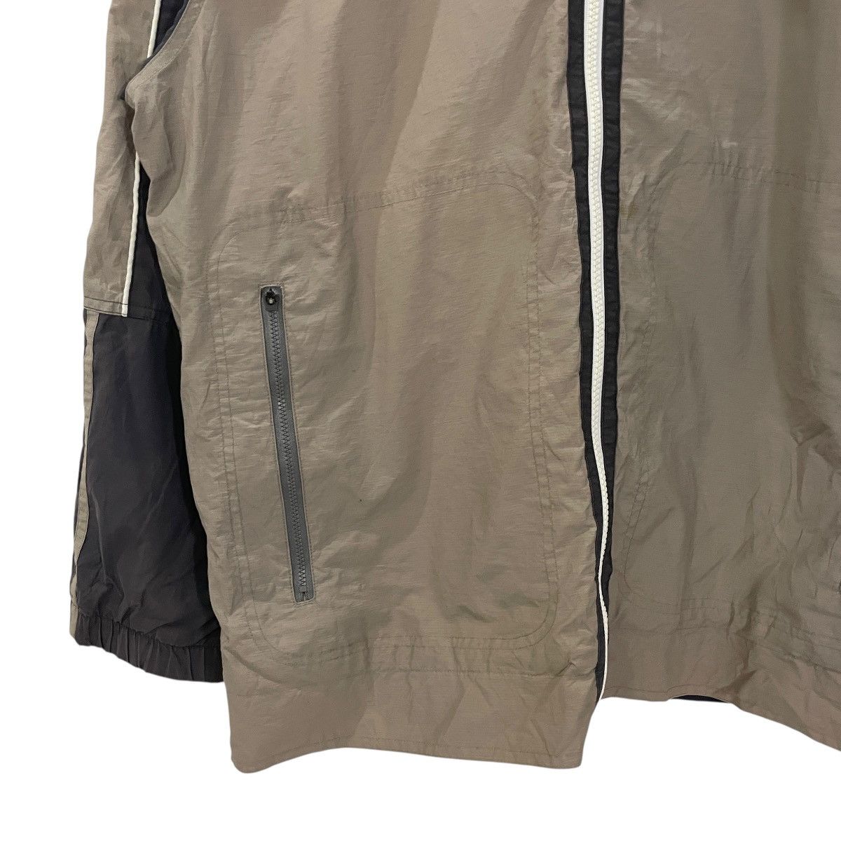 Nike Nike Small Logo Zipper Ups Jacket Size US L / EU 52-54 / 3 - 3 Thumbnail