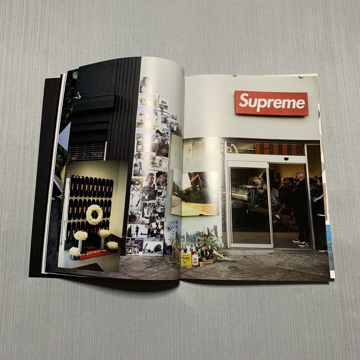 Supreme Supreme Fairfax Book Magazine Size ONE SIZE - 6 Thumbnail