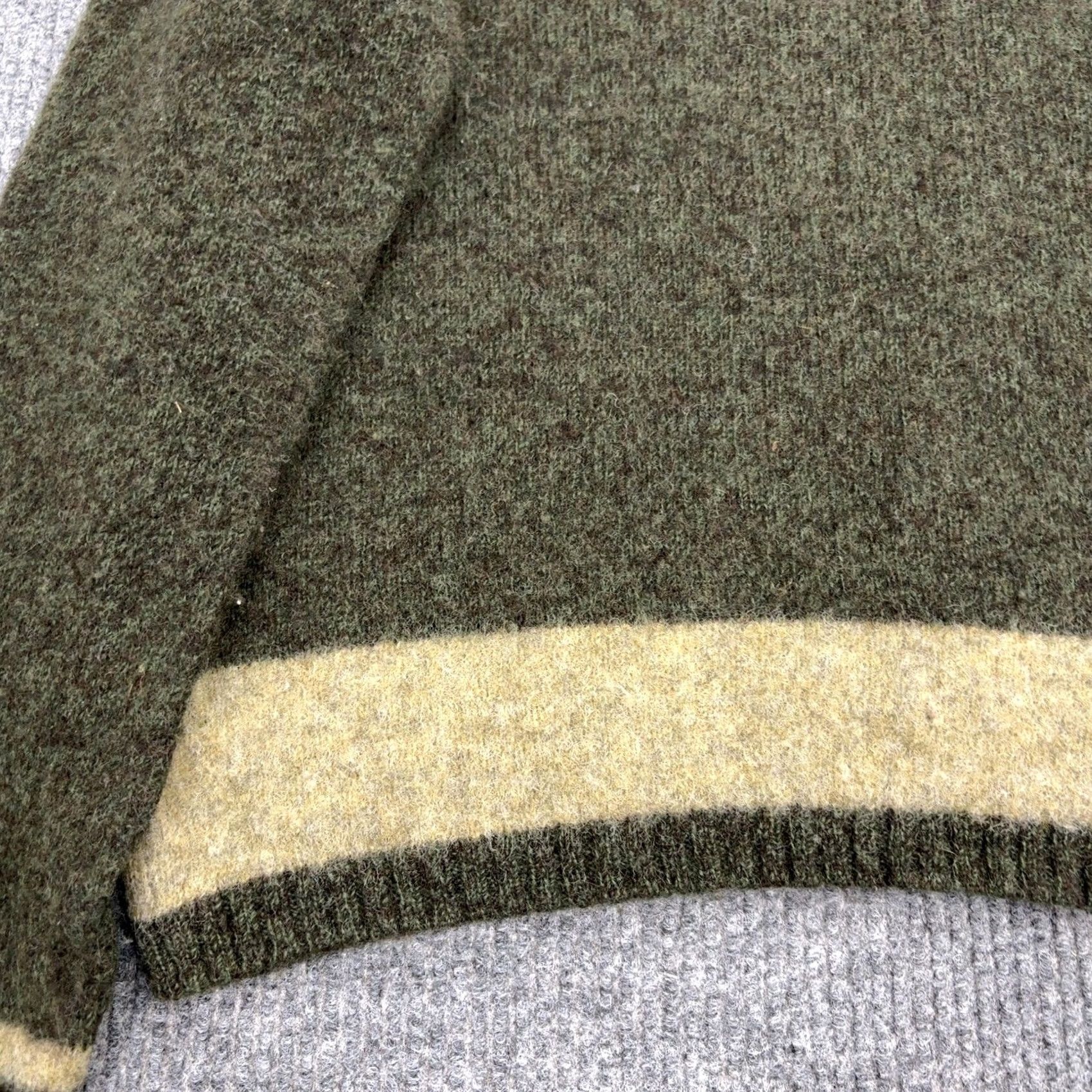 American Eagle Outfitters VINTAGE American Eagle Sweater Mens M Green Striped Wool V-Neck Pullover Preppy Size US M / EU 48-50 / 2 - 6 Thumbnail