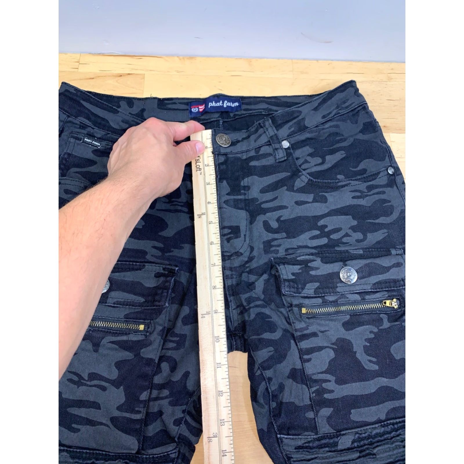 Phat Farm VINTAGE Phat Farm Pants Skinny Mens 30x28 Black Camo Stretch Y2K 2000s Cargo 11516 Size US 30 / EU 46 - 7 Thumbnail