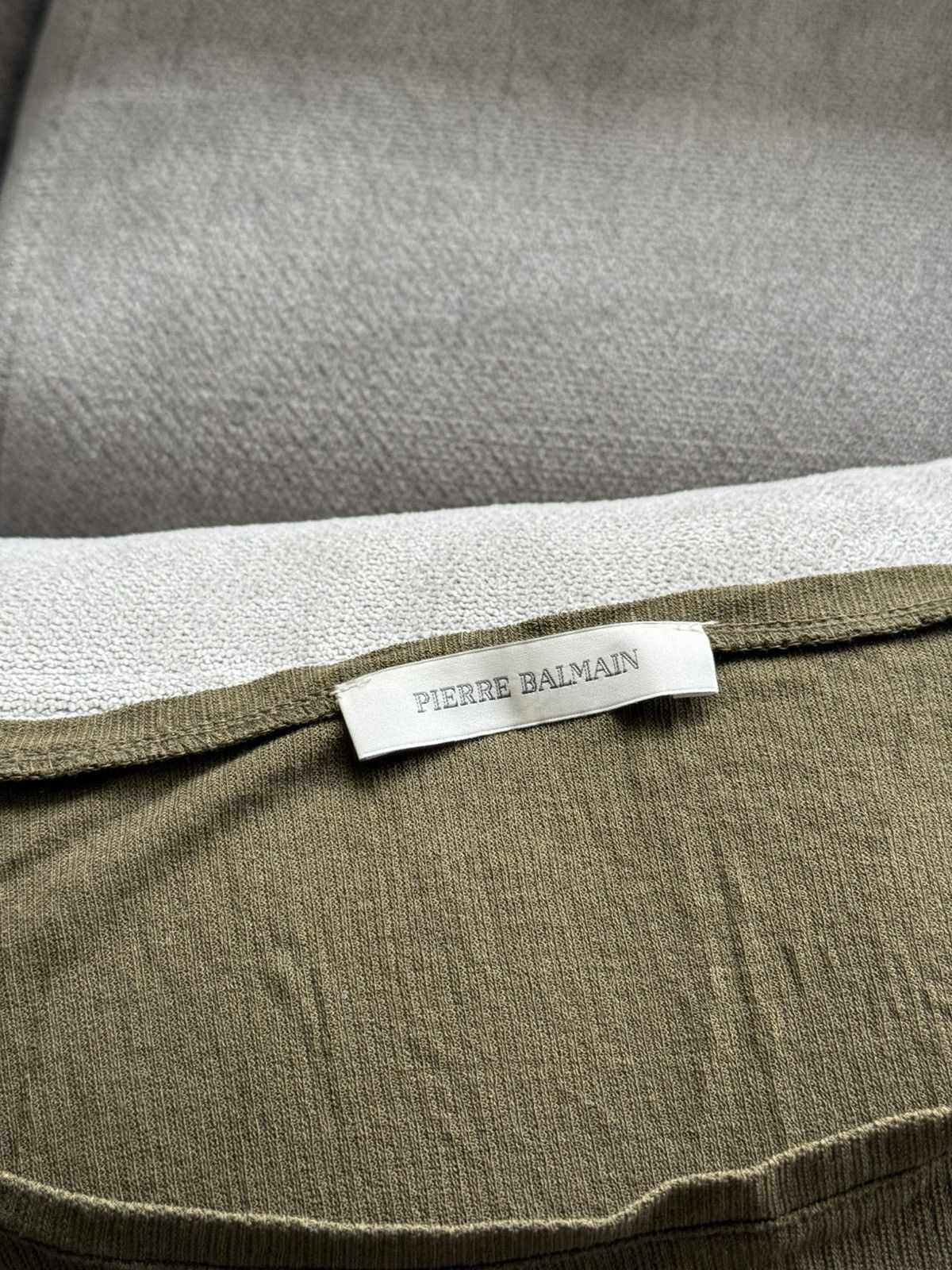 Balmain Rare Pierre Balmain 2012 Graphic Khaki T-Shirt Sz Oversize M Size US M / EU 48-50 / 2 - 4 Thumbnail