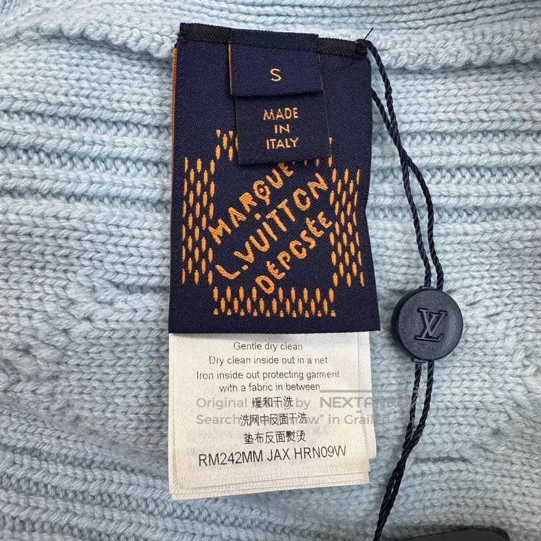 Louis Vuitton Louis Vuitton New wavy twisted Logo sweater Size US S / EU 44-46 / 1 - 7 Thumbnail