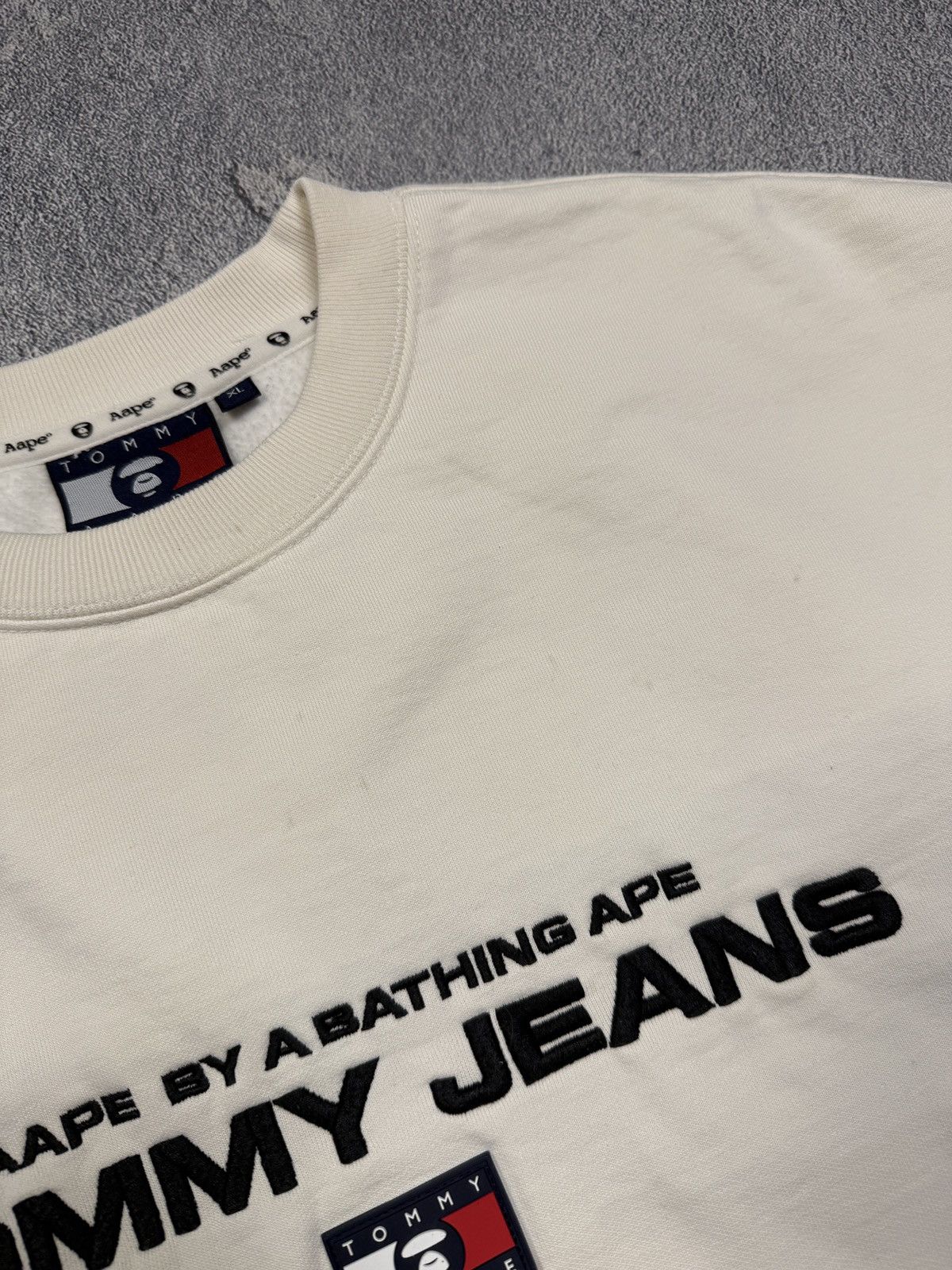 Aape × Tommy Hilfiger Tommy X Aape Collab Crazy Logo Sweatshirt Size US XL / EU 56 / 4 - 18 Thumbnail