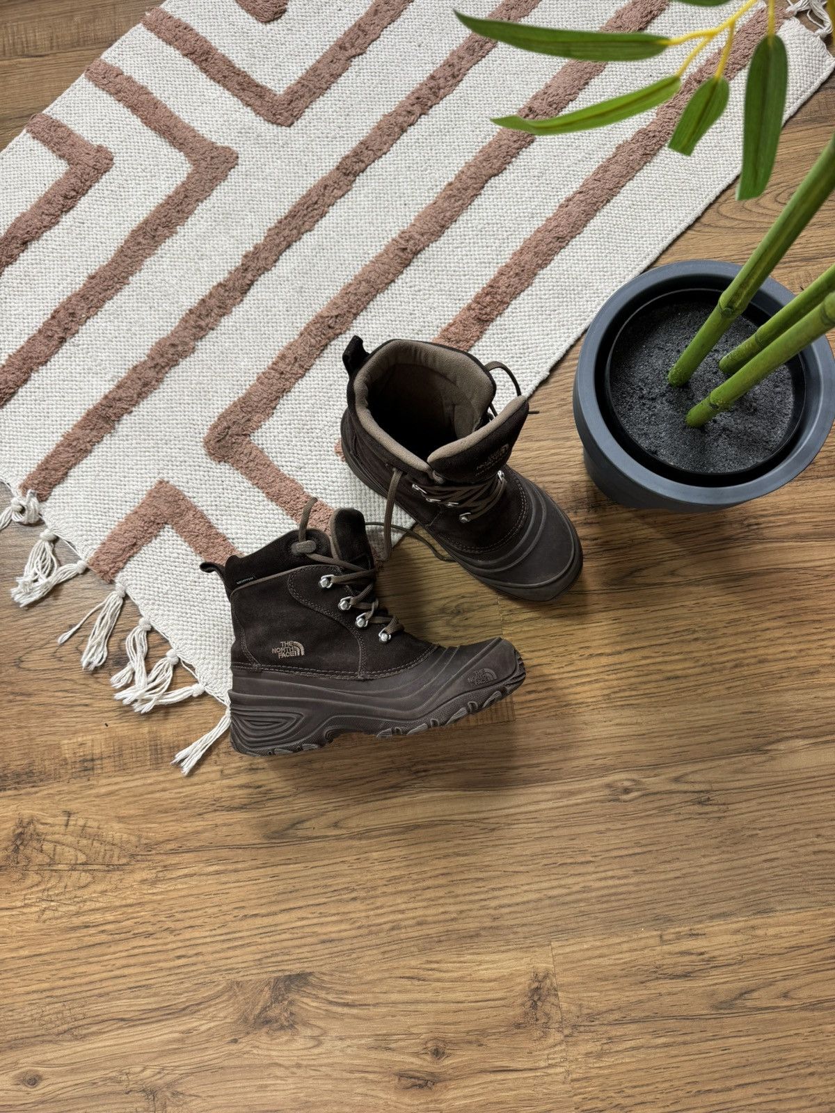 The North Face VINTAGE RARE THE NORTH FACE BROWN TRACKING RUBBER BOOTS Size US 6 / IT 36 - 2 Thumbnail