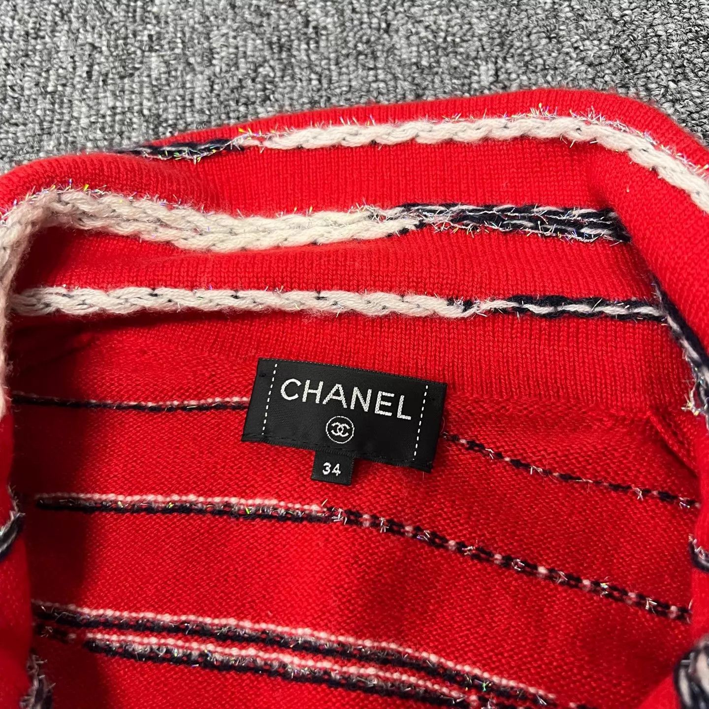 Chanel Chanel Women's Roof Runway Knit Jacket Red w/ B&W Stripes Size XS / US 0-2 / IT 36-38 - 5 Thumbnail