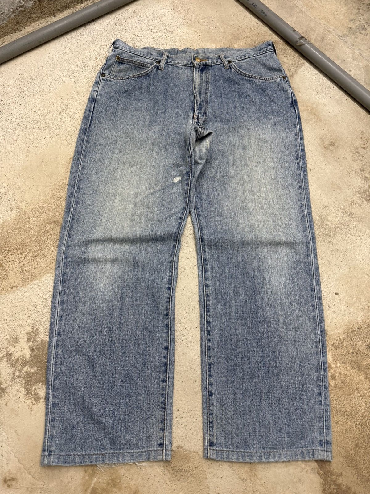 Wrangler Vintage Wrangler Light Wash Distressed Denim Pants Size US 36 / EU 52 - 1 Thumbnail