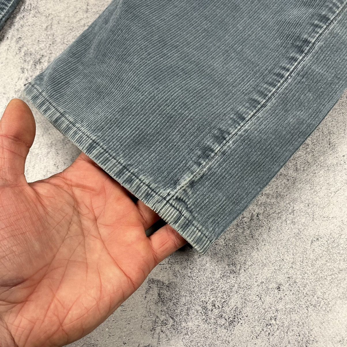 Levi's Vintage Levis 551 velvet white tab corduroy pants 90’s Size US 29 - 19 Thumbnail