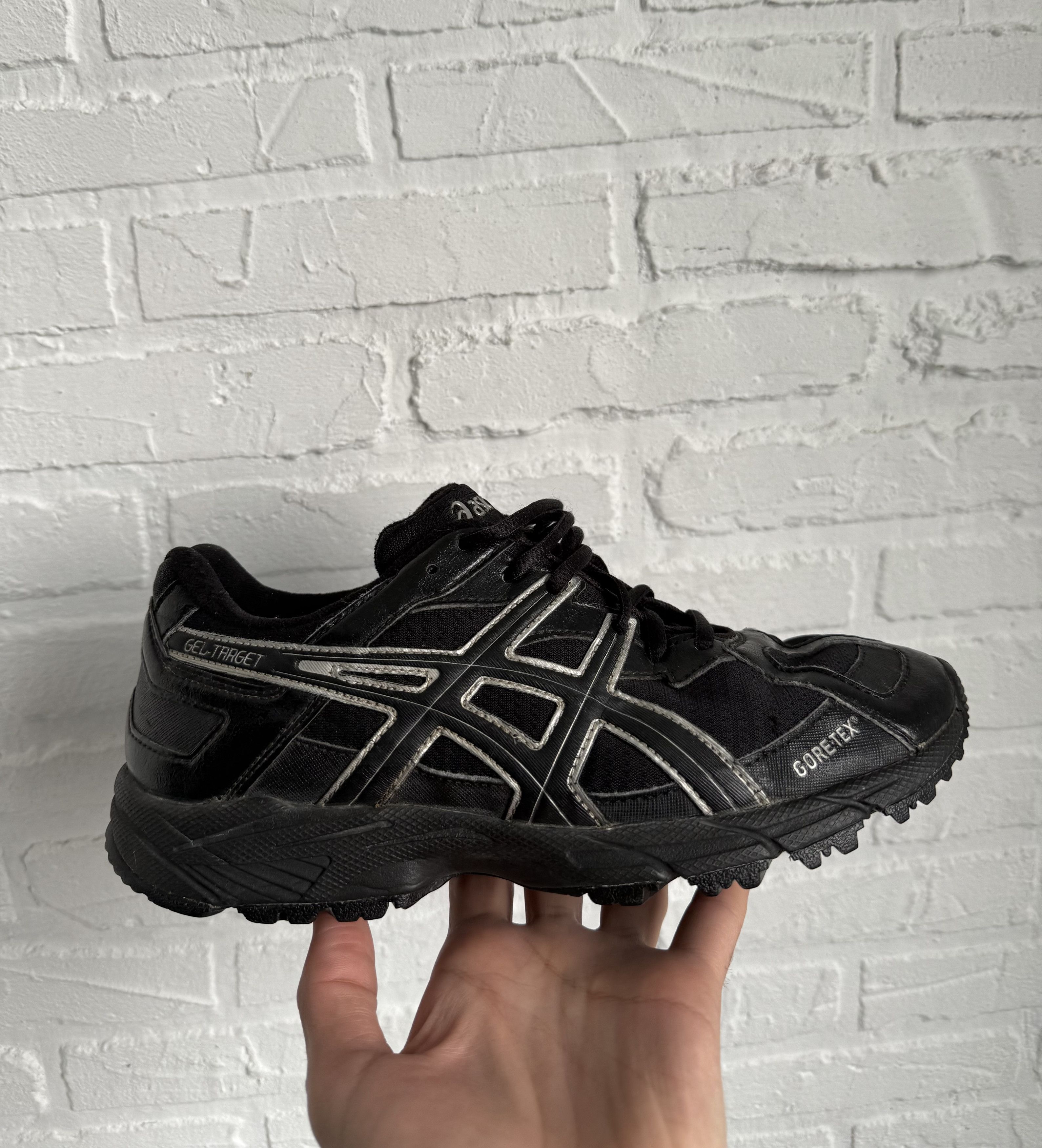 Asics Vintage ASICS gel target gore-Tex sneakers Size US 9.5 / EU 42-43 - 1 Thumbnail