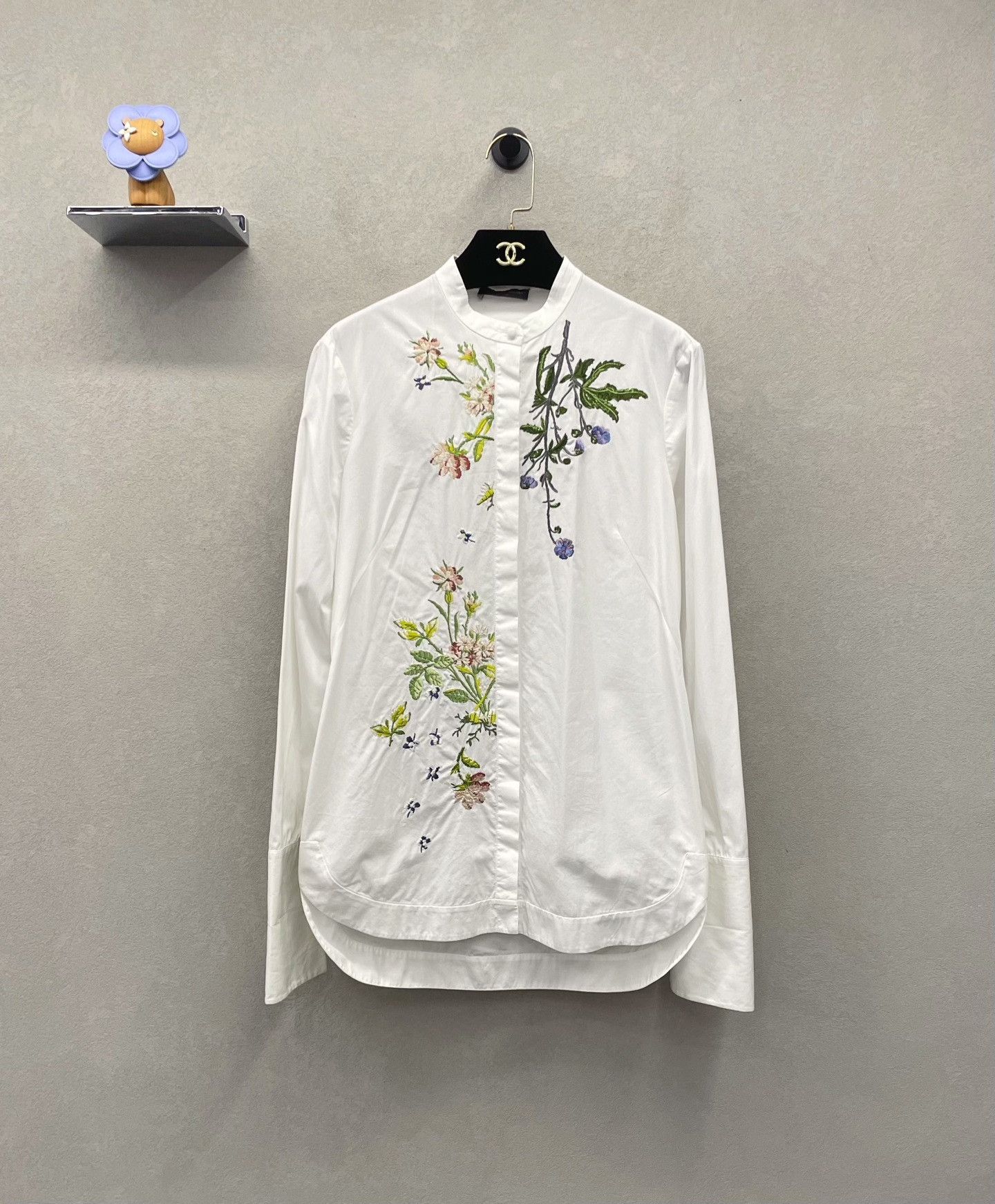 Alexander McQueen Alexander McQueen White Floral Embroidery Shirt Size S / US 4 / IT 40 - 1 Thumbnail