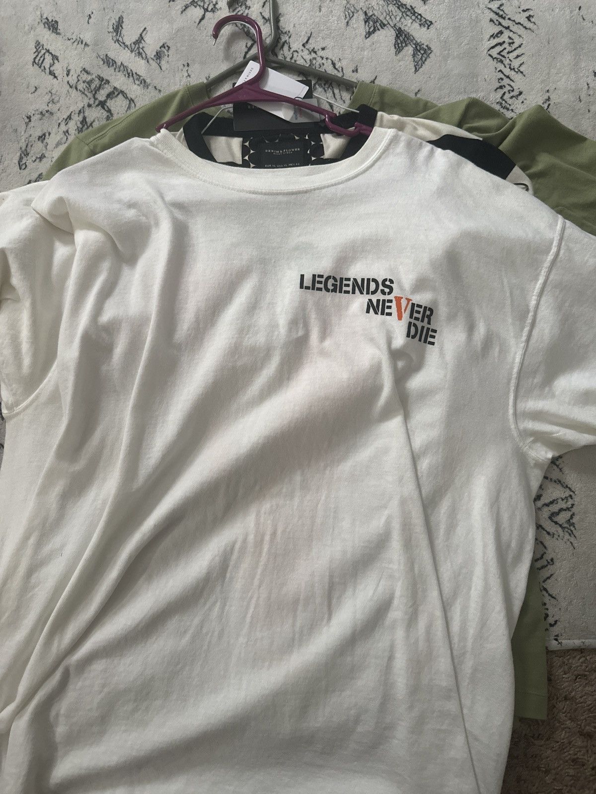 Vlone Vlone Legends Never Die Tee Size US XL / EU 56 / 4 - 2 Thumbnail