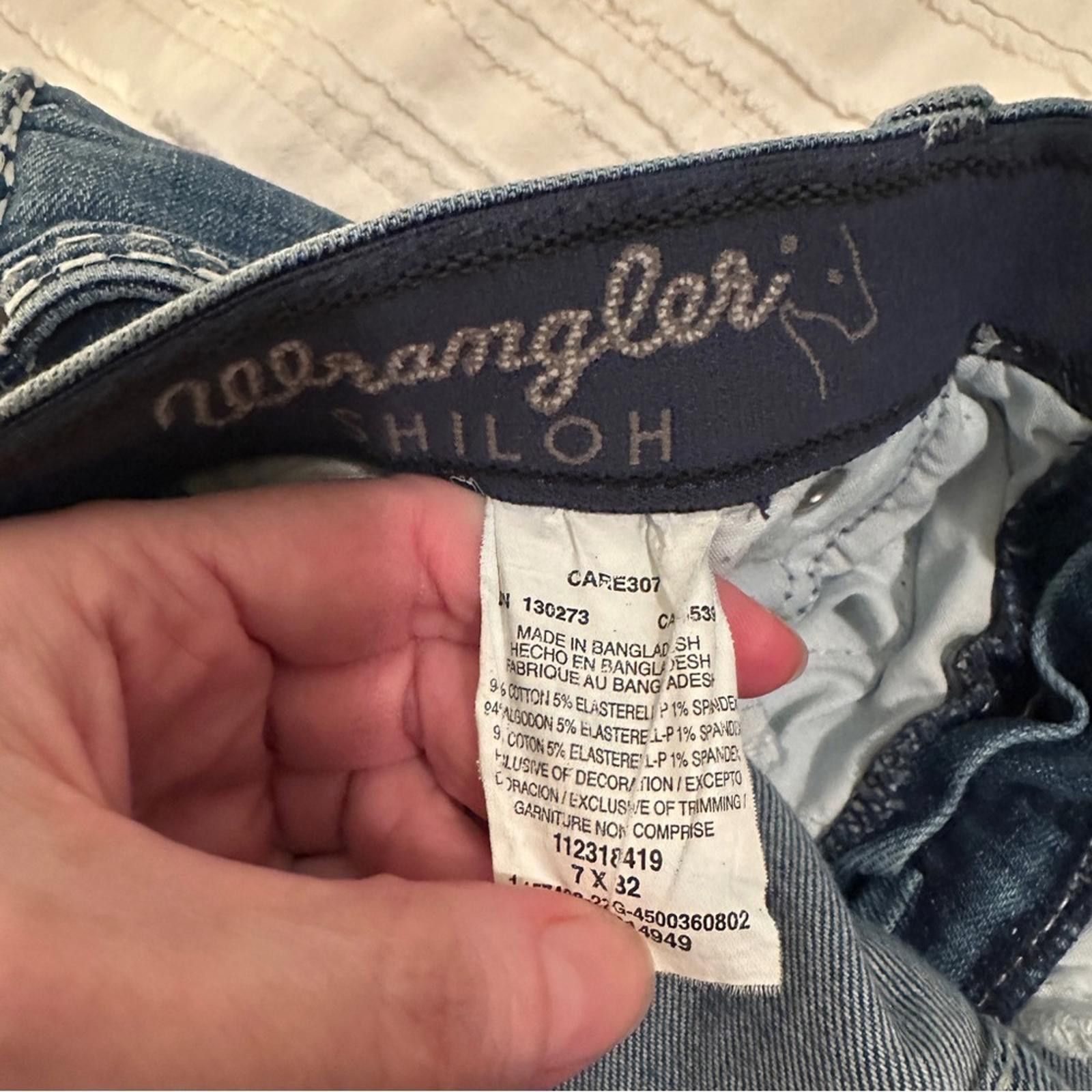 Wrangler Wrangler Shiloh 7 x 32 Distressed Flare Jeans denim stretch Size 30" / US 8 / IT 44 - 7 Thumbnail