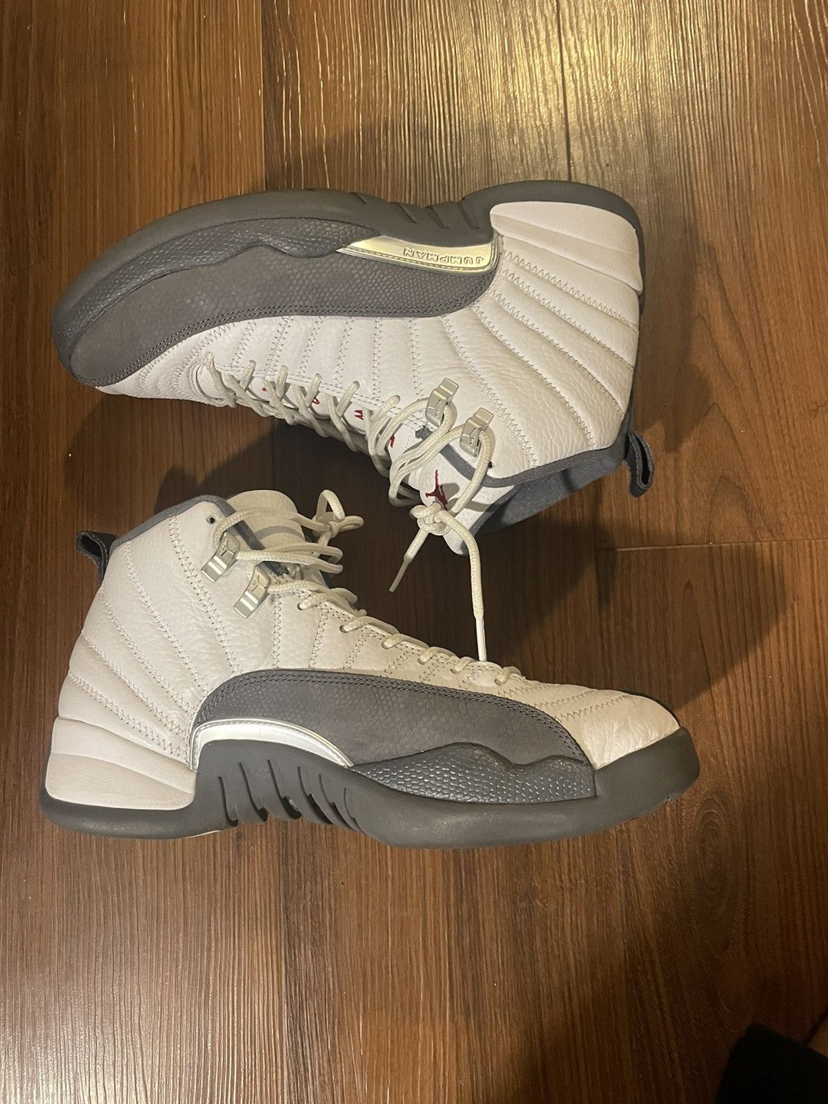 Jordan Brand × Nike White/Grey Jordan 12’s Size US 10 / EU 43 - 2 Thumbnail