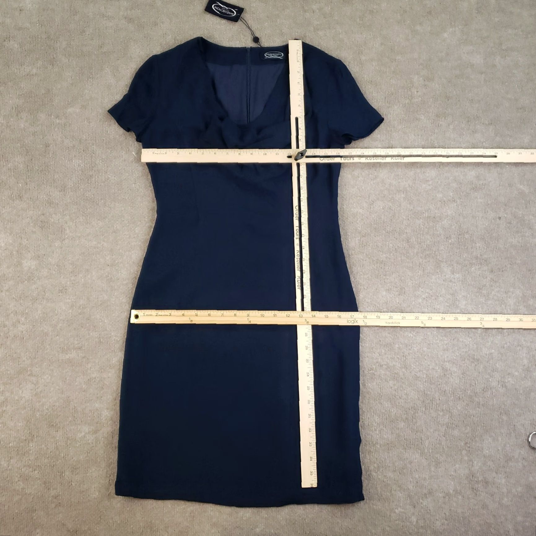 Vintage VINTAGE Magaschoni Dress Womens Small Blue V-Neck Casual Sheath Silk Zip Lined Size S / US 4 / IT 40 - 2 Thumbnail