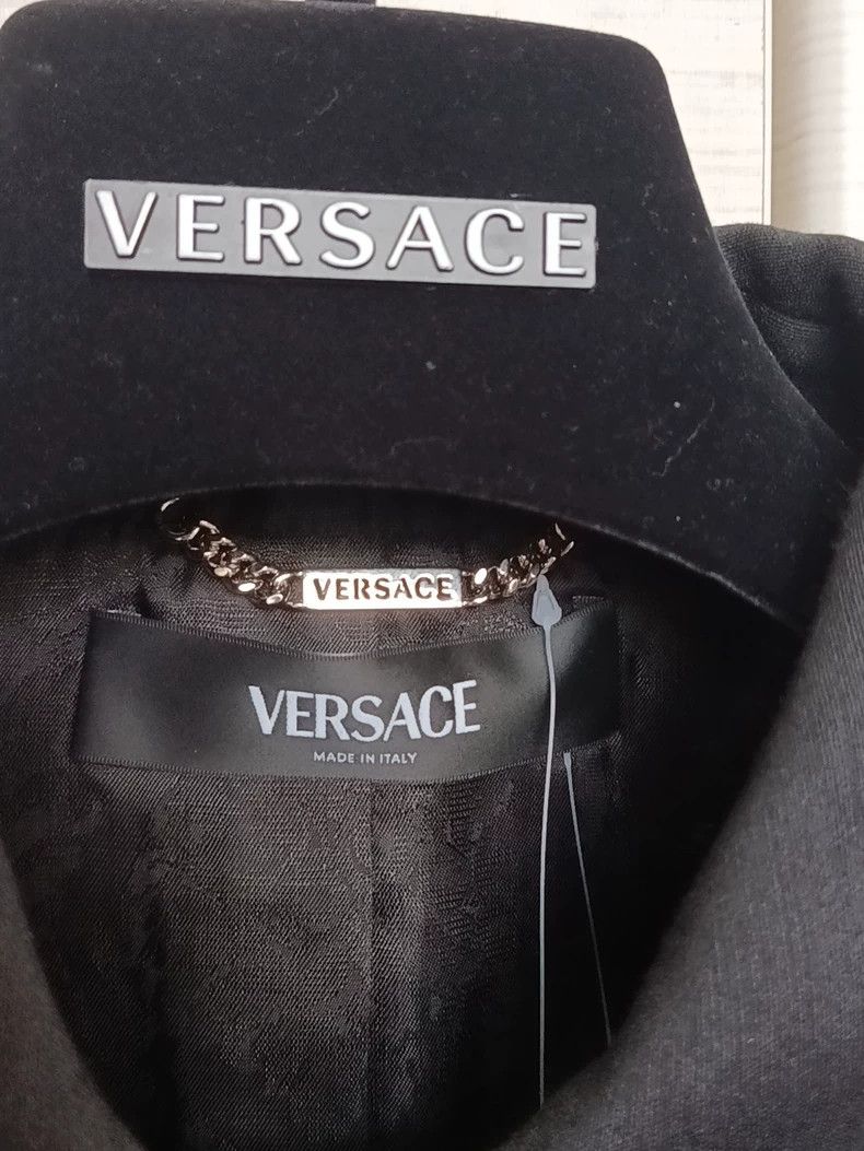 Versace Versace Women's suit cropped coat Size M / US 6-8 / IT 42-44 - 3 Thumbnail