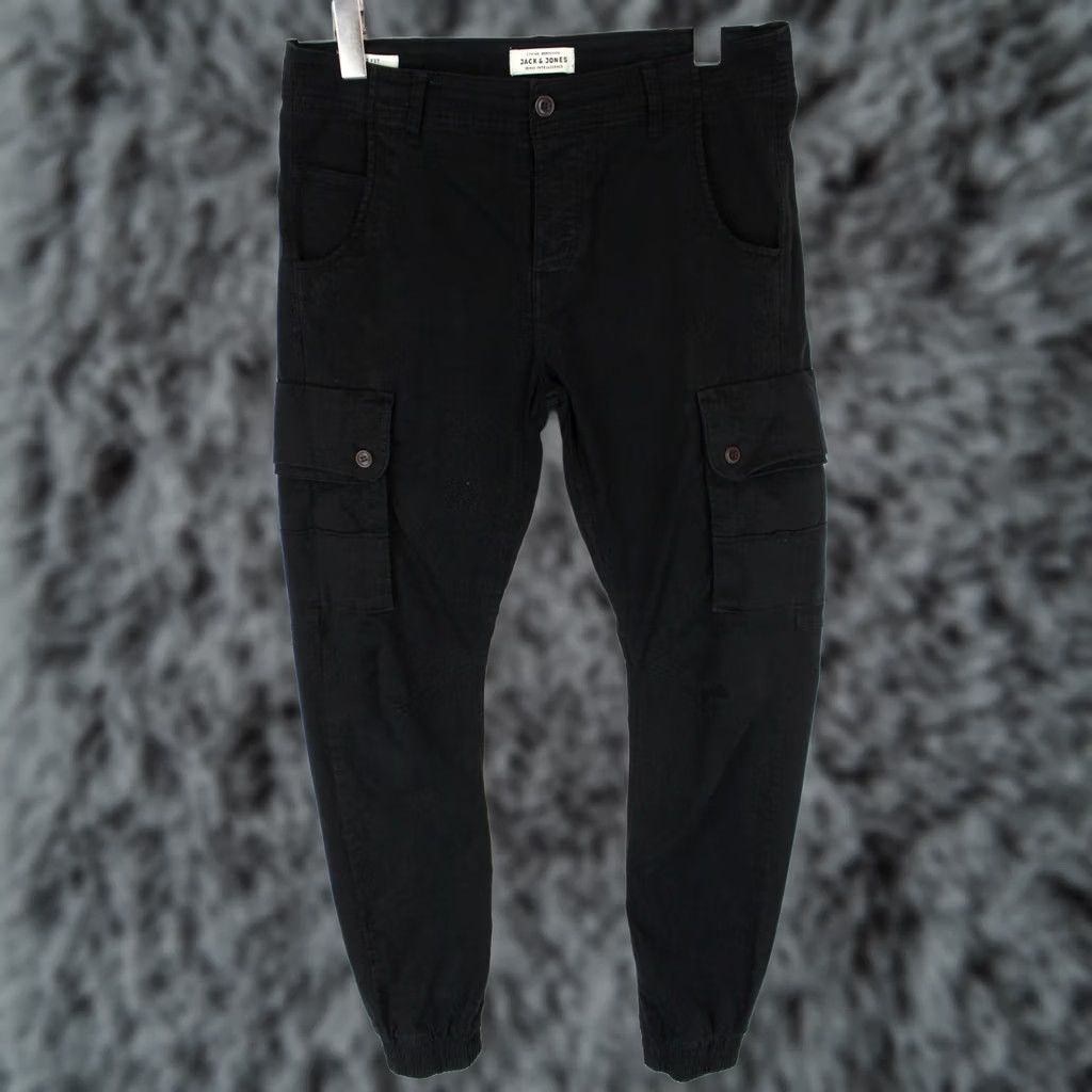 Jack & Jones Jack & Jones Anti Fit Trousers Men W30/L34 Ankle Length Button Black Cargo Size US 30 / EU 46 - 1 Thumbnail