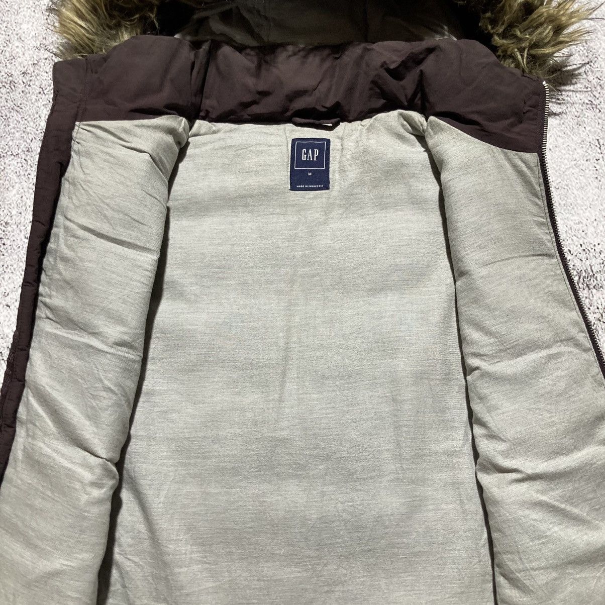 Japanese Brand 2000s Gap Gothic Punk Style Down Jacket Fur Vest Brown Size US M / EU 48-50 / 2 - 11 Thumbnail
