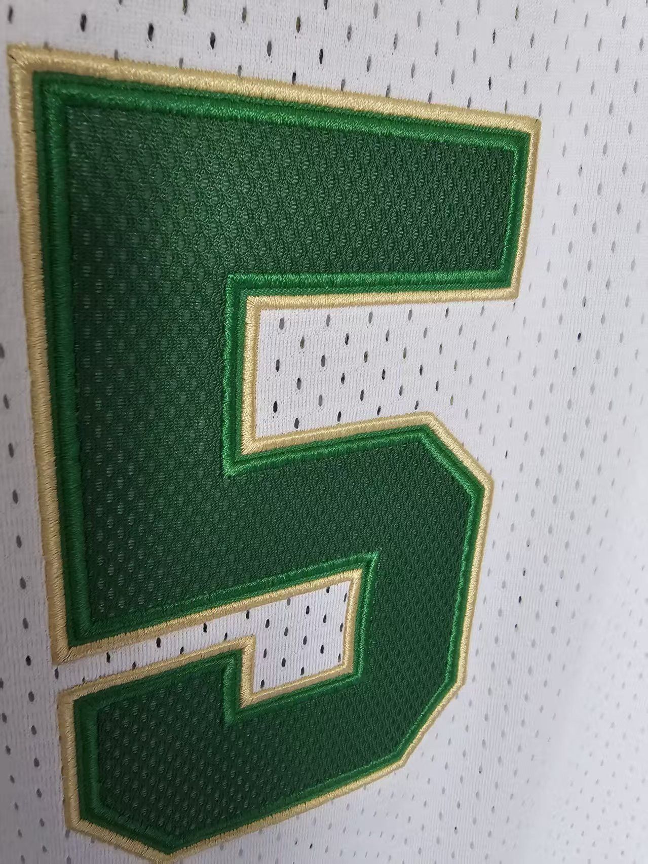 NBA Boston Celtics #5 Kevin Garnett Jersey Double Stitched L Size US L / EU 52-54 / 3 - 5 Thumbnail