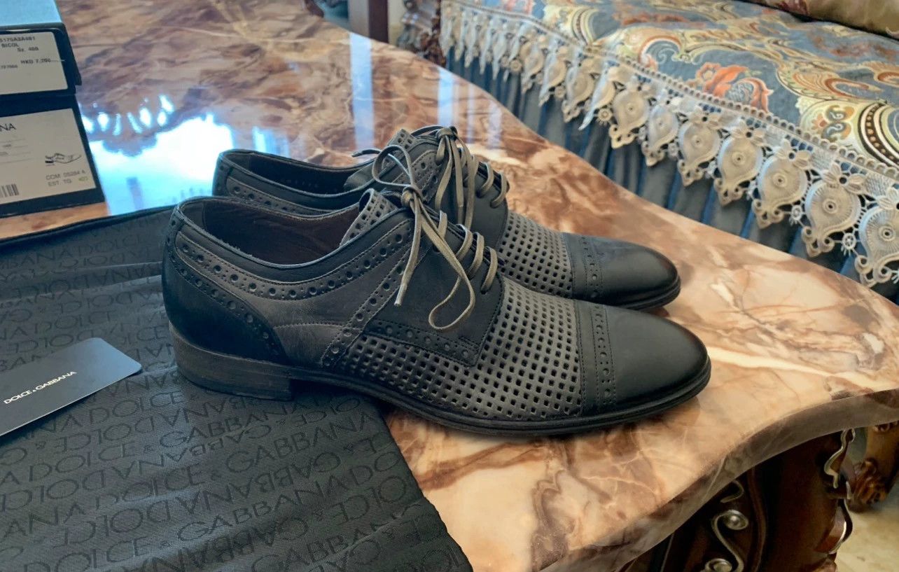 Dolce & Gabbana DG Men US 6 Calfskin Perforated Leather Sole Business Shoes Size US 6 / EU 39 - 2 Thumbnail