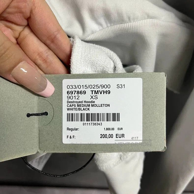 Balenciaga Balenciaga White Gray Letter Print Sweatshirt. Size US XS / EU 42 / 0 - 3 Thumbnail