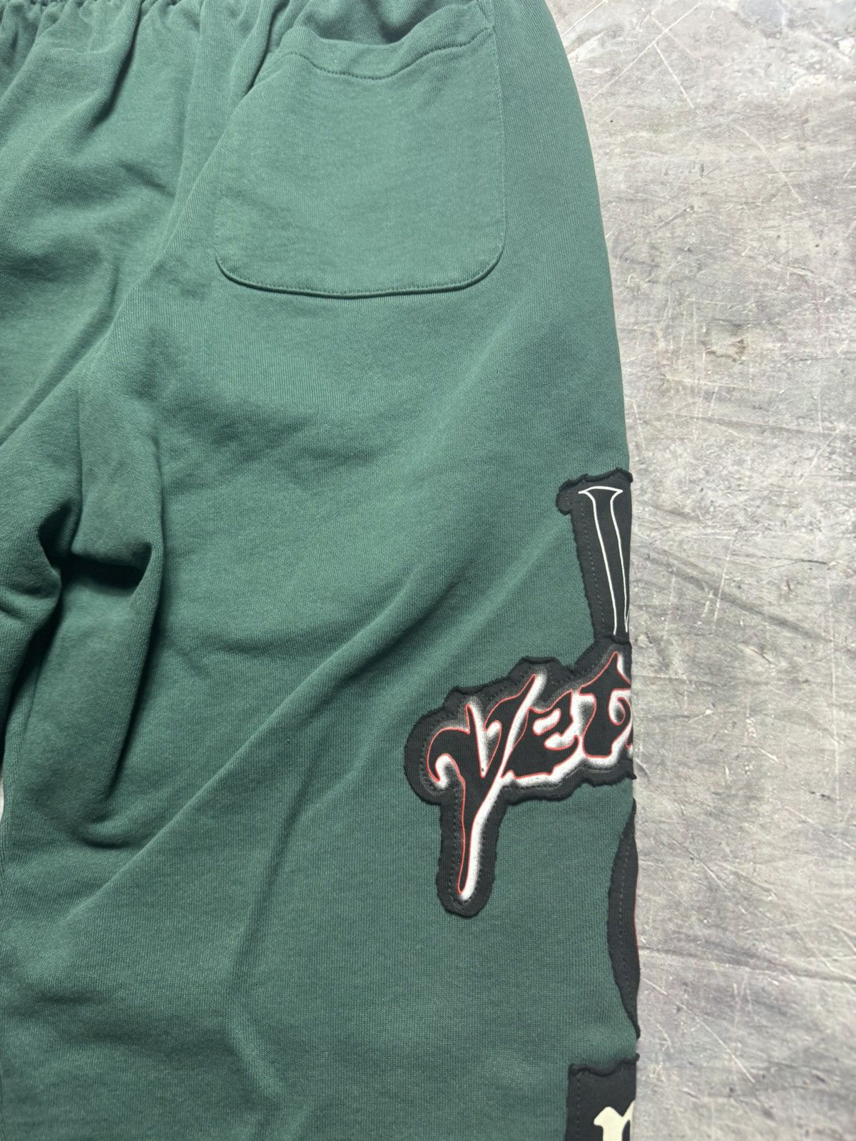 Vetements Vetements Metal Patchwork Sweatpants in Green Size US 36 / EU 52 - 7 Thumbnail