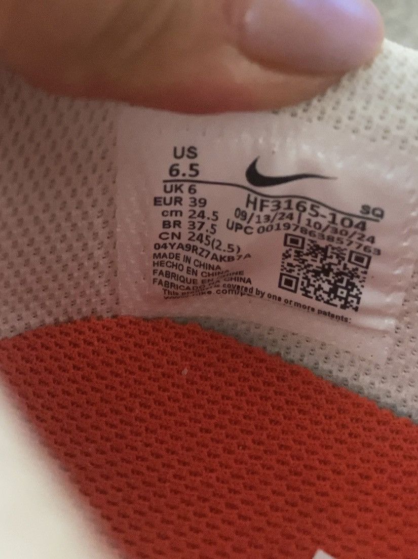 Nike Nike Field Size US 8.5 / IT 38.5 - 9 Thumbnail
