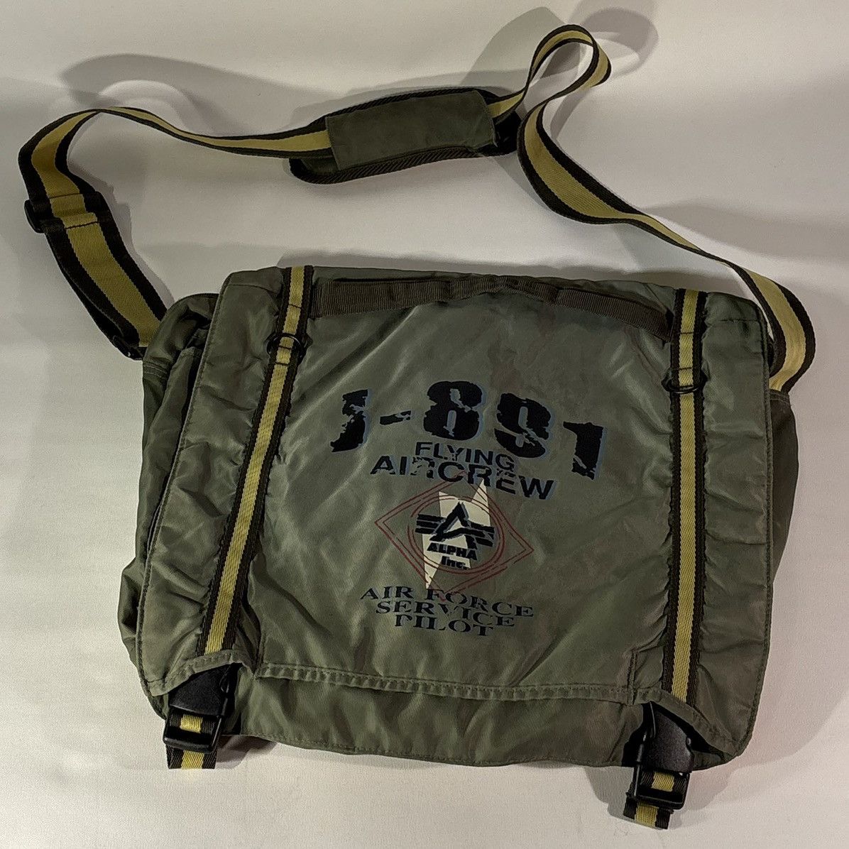 Alpha Industries Alpha Industries J-891 Flying AC AFS PILOT Messenger Bag Size ONE SIZE - 2 Thumbnail