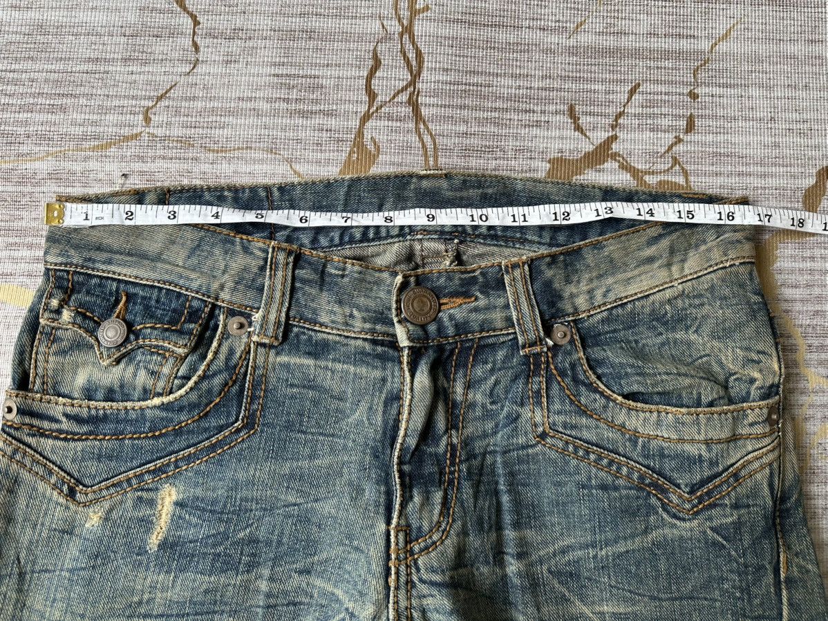 Japanese Brand FLARE Rattle Trap Claw Marks Distressed Curve Leg Denim Size US 32 / EU 48 - 4 Thumbnail
