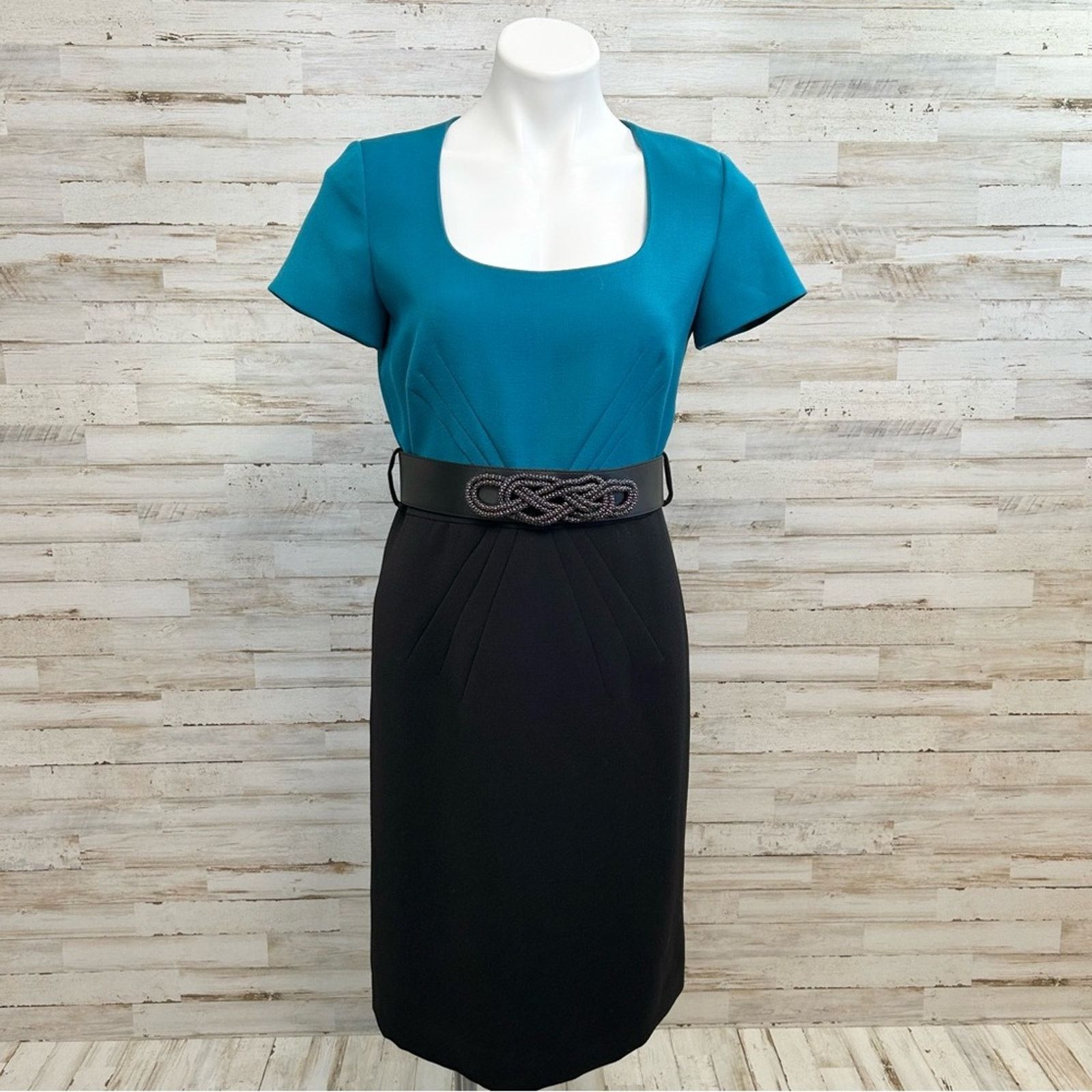 Elie Tahari Tahari Arthur S Levine Short Sleeve Belted Dress Size 4 Size S / US 4 / IT 40 - 1 Thumbnail