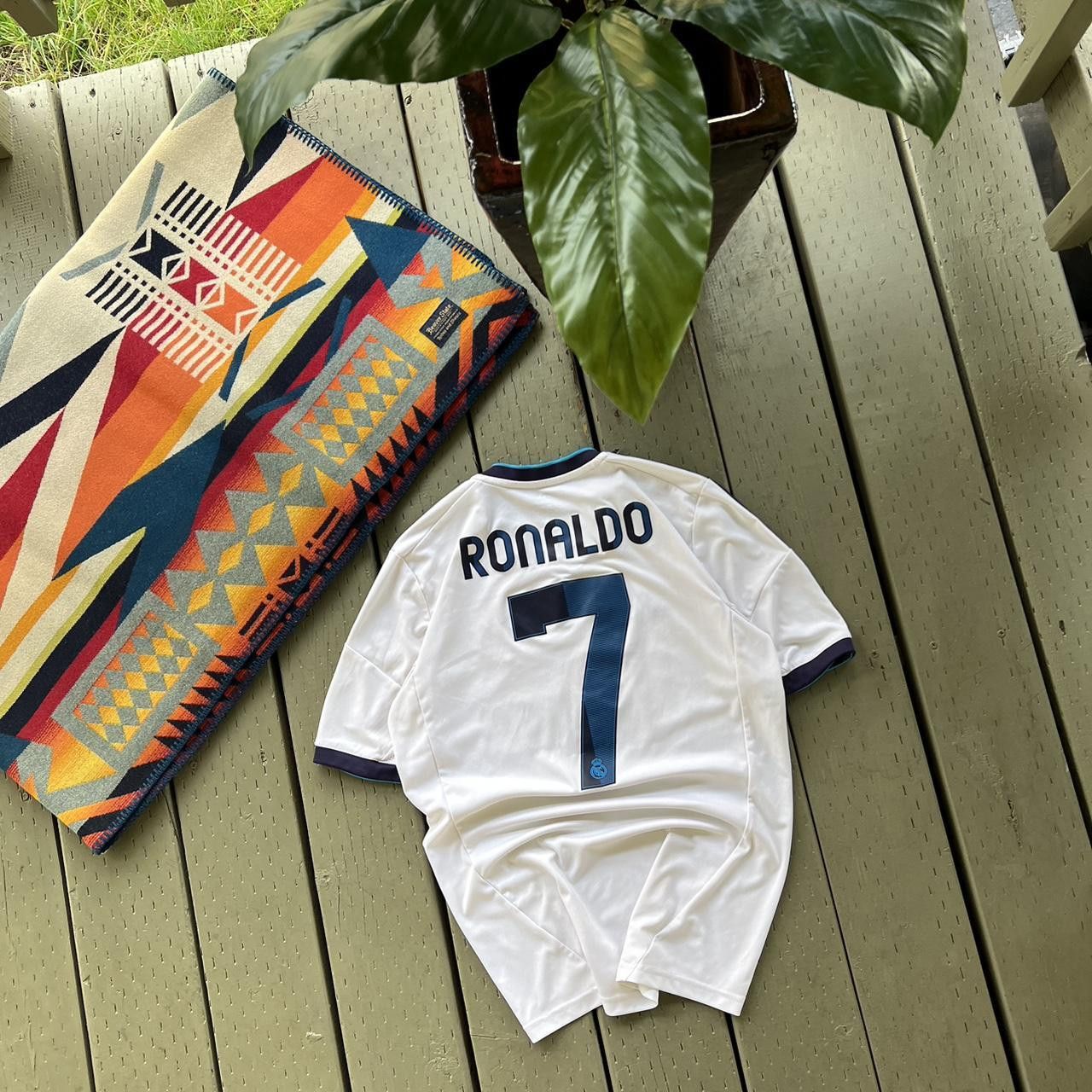 Adidas Ronaldo Real Madrid 2012 Soccer Jersey Size US S / EU 44-46 / 1 - 3 Thumbnail