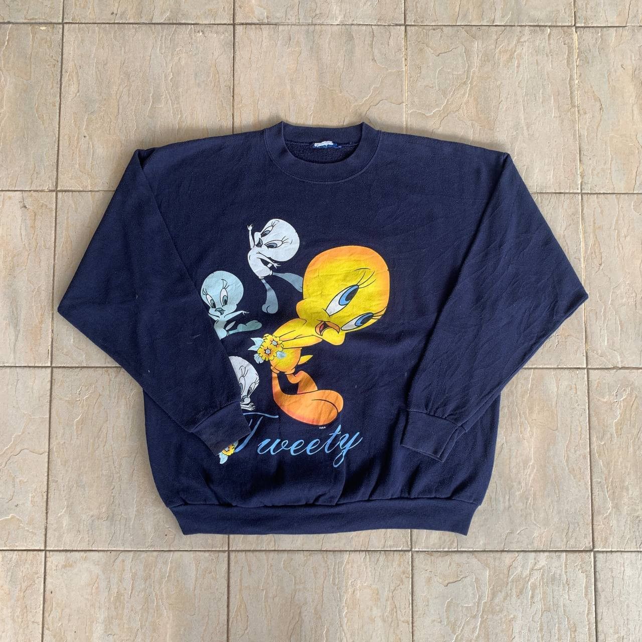 Warner Bros Vintage 90s Dancing TWEETY Sweatshirt Size US L / EU 52-54 / 3 - 1 Thumbnail