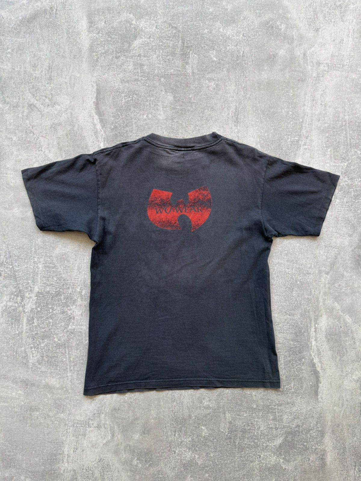 Wu-Tang Clan Rare Vintage 90s Wu-Tang Distressed Sun Faded Tshirt Size US M / EU 48-50 / 2 - 7 Thumbnail