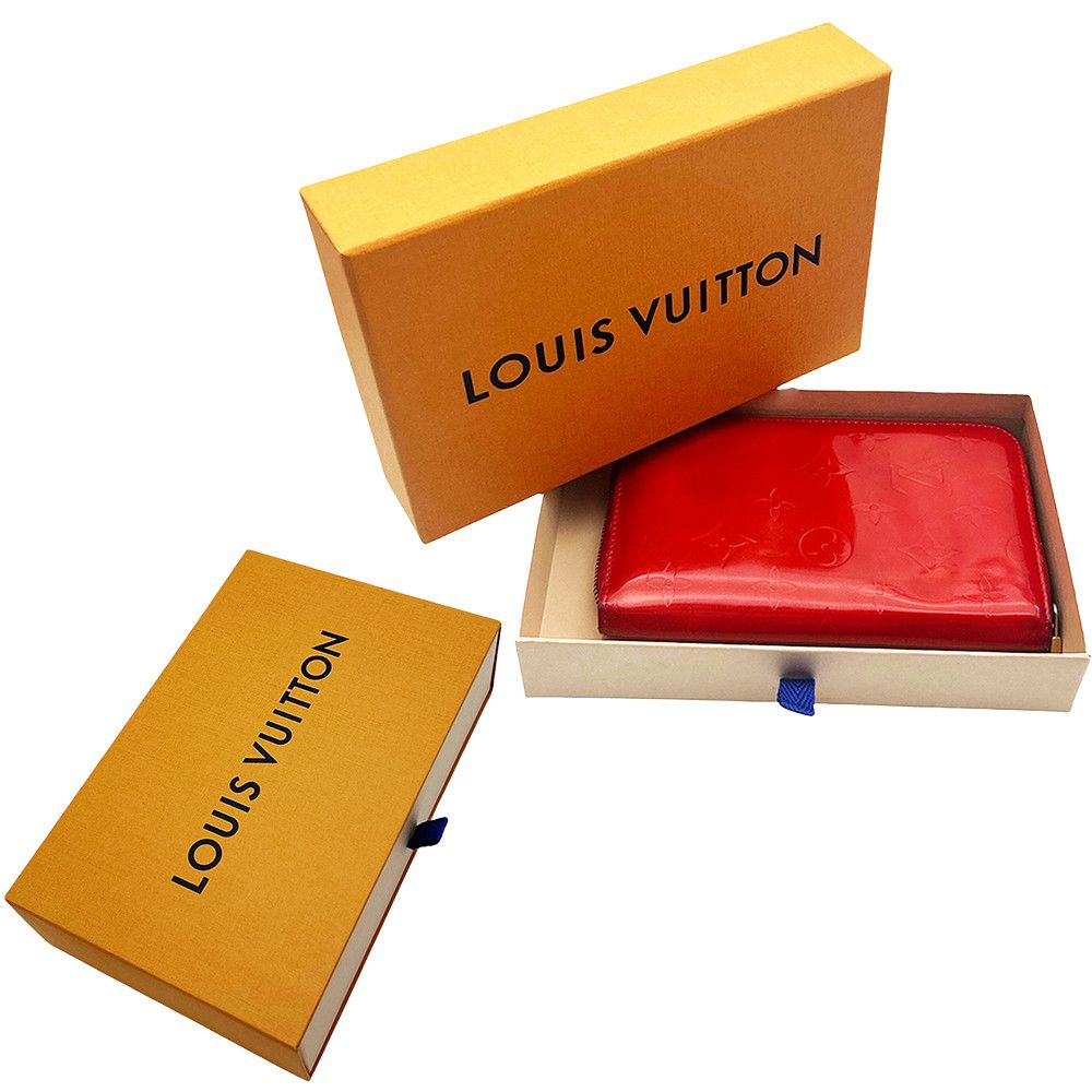 Louis Vuitton Louis Vuitton Patent Leather Wallet Size ONE SIZE - 1 Thumbnail