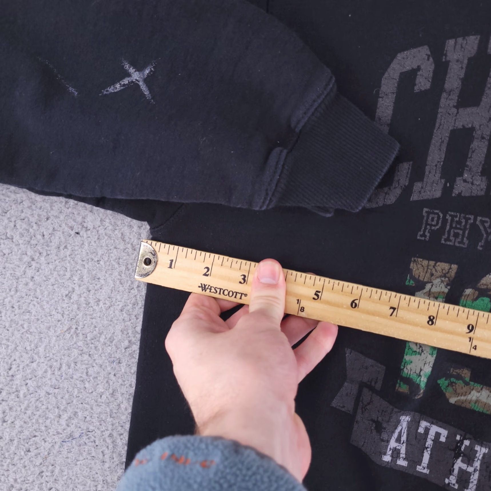 Champion Champion Sweatshirt Mens Medium Black Crewneck Graphic Camo Distressed Size US M / EU 48-50 / 2 - 4 Thumbnail