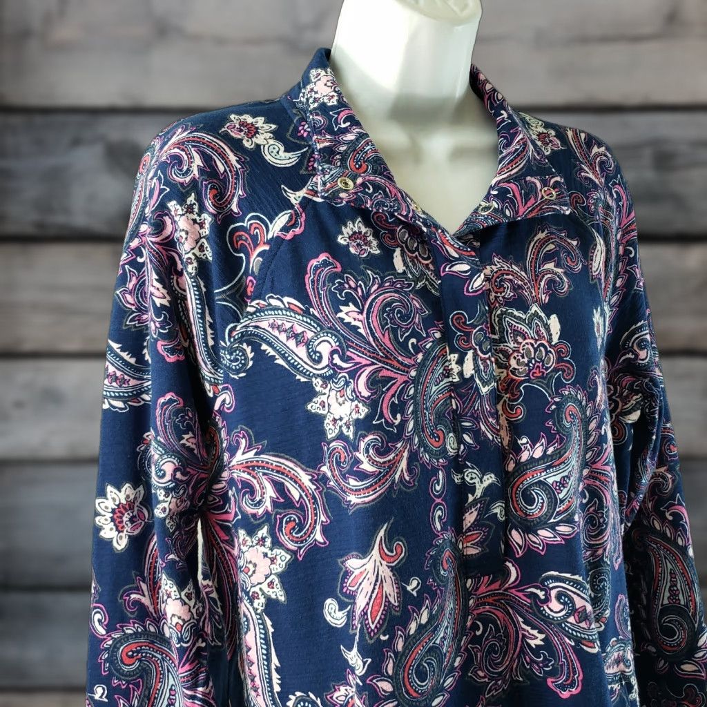 Talbots T by Talbots Pullover Womens M Blue Pink Paisley UPF 50 Cotton Blend Shirt Adult Medium Blues Size M / US 6-8 / IT 42-44 - 1 Thumbnail