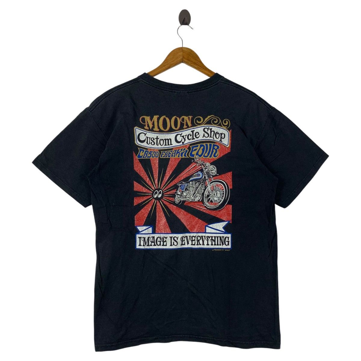 Anvil Vintage MOONEYES Custom cycle shop big printed back hit tee Size US L / EU 52-54 / 3 - 1 Thumbnail