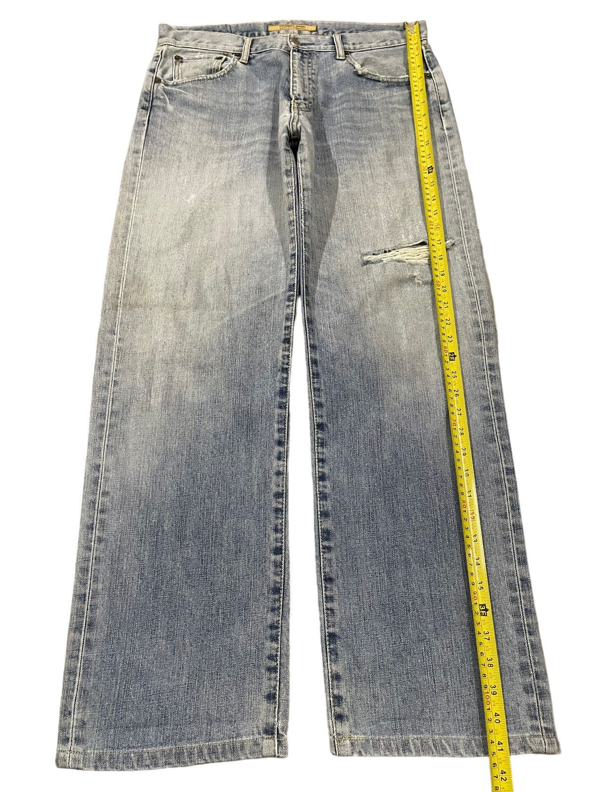 Uniqlo Vintage Japanese Uniqlo Blue Wash Style Distress Baggy Jeans Size US 34 / EU 50 - 11 Thumbnail