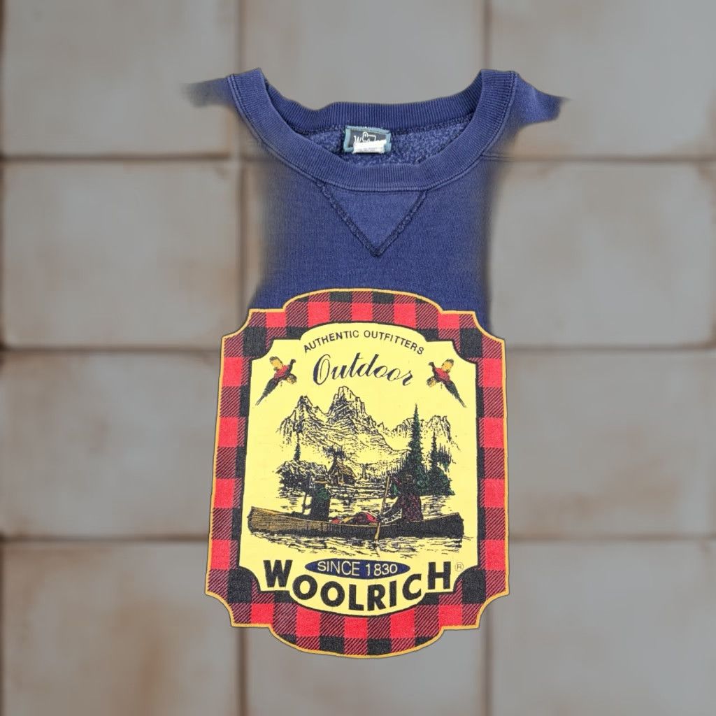 Vintage VINTAGE Woolrich Sweatshirt XL Blue 90s Pullover Men Cotton Fleece Logo Outdoors Camping Canoe Outfitters Days Size US XL / EU 56 / 4 - 1 Thumbnail