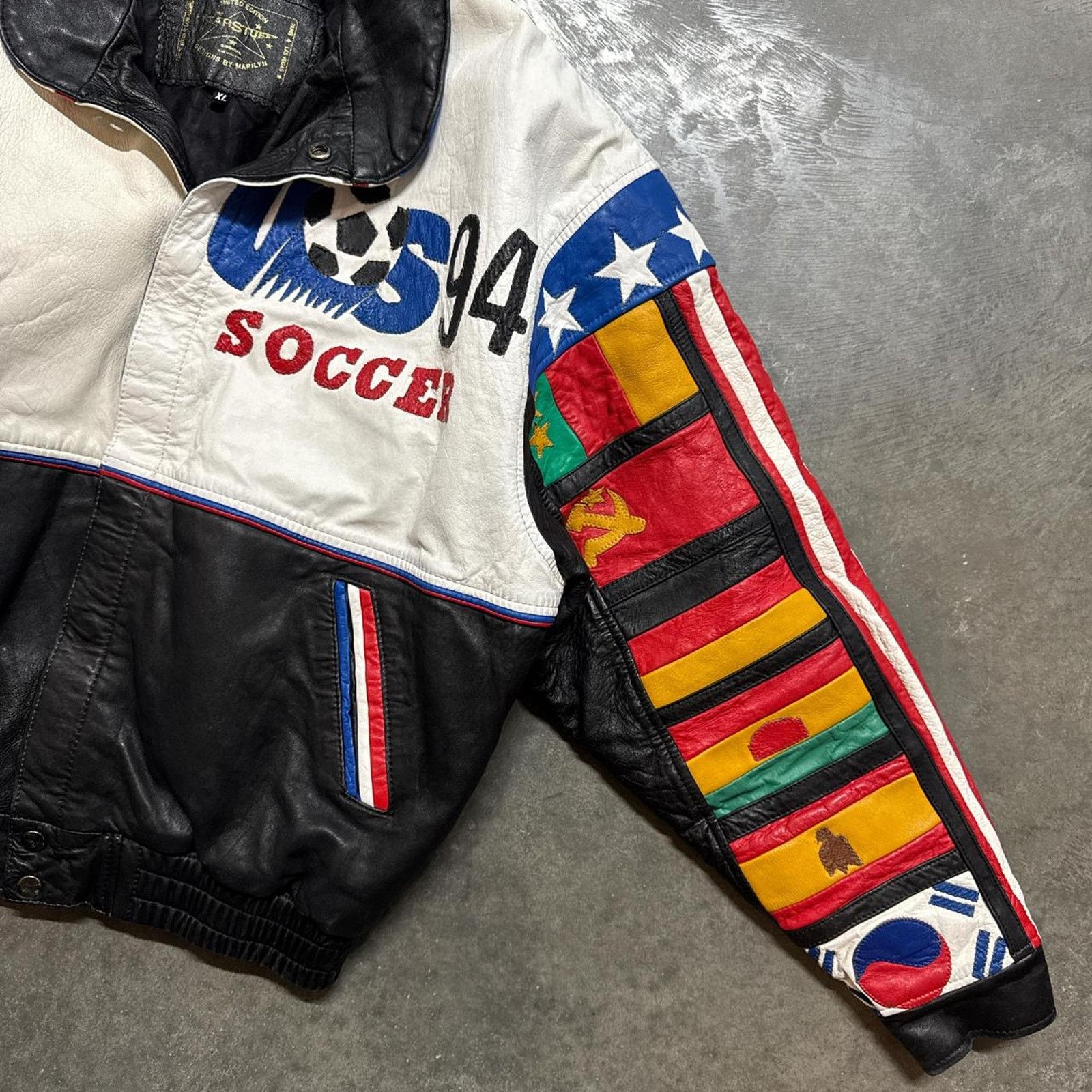 Vintage Vintage 1994 FIFA World Cup Soccer USA Flag Leather Jacket Size US M / EU 48-50 / 2 - 2 Thumbnail