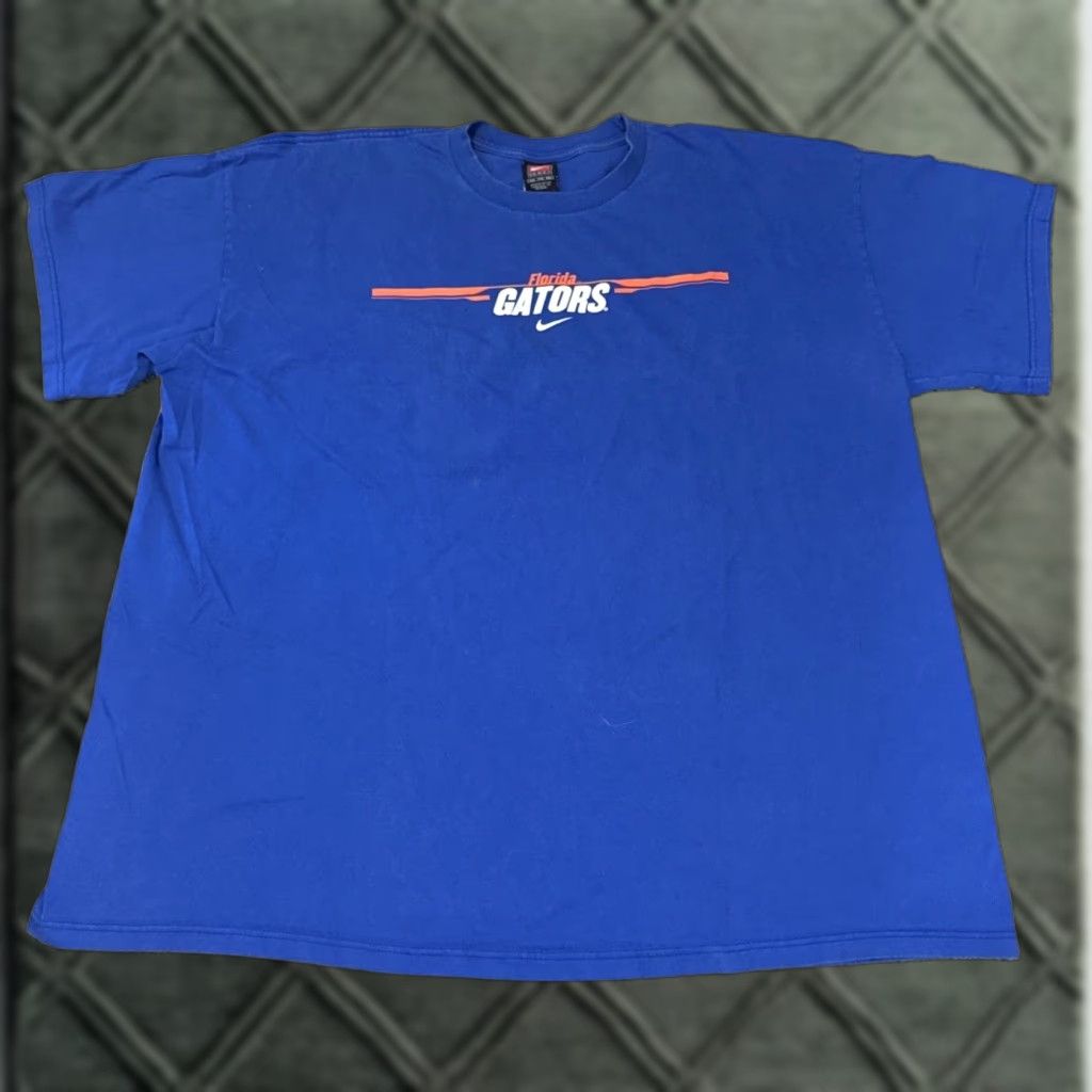 Nike VINTAGE Nike Team University of Florida Gators NCAA T-Shirt 2XL Blue Size US XXL / EU 58 / 5 - 1 Thumbnail