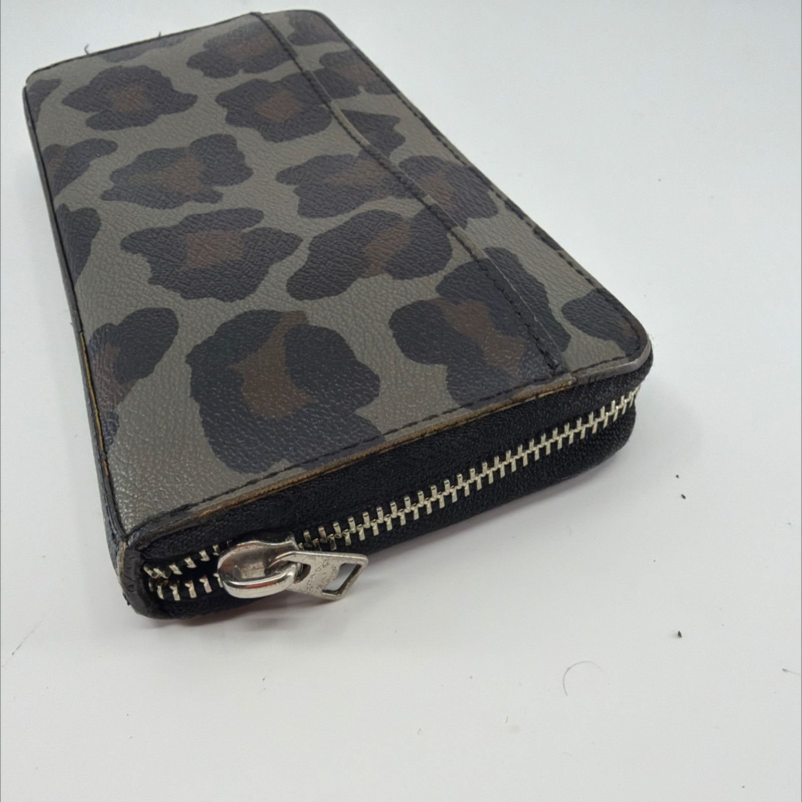 Coach Coach Zip Around Grey Leopard Print Coated Canvas Wallet Size ONE SIZE - 4 Thumbnail