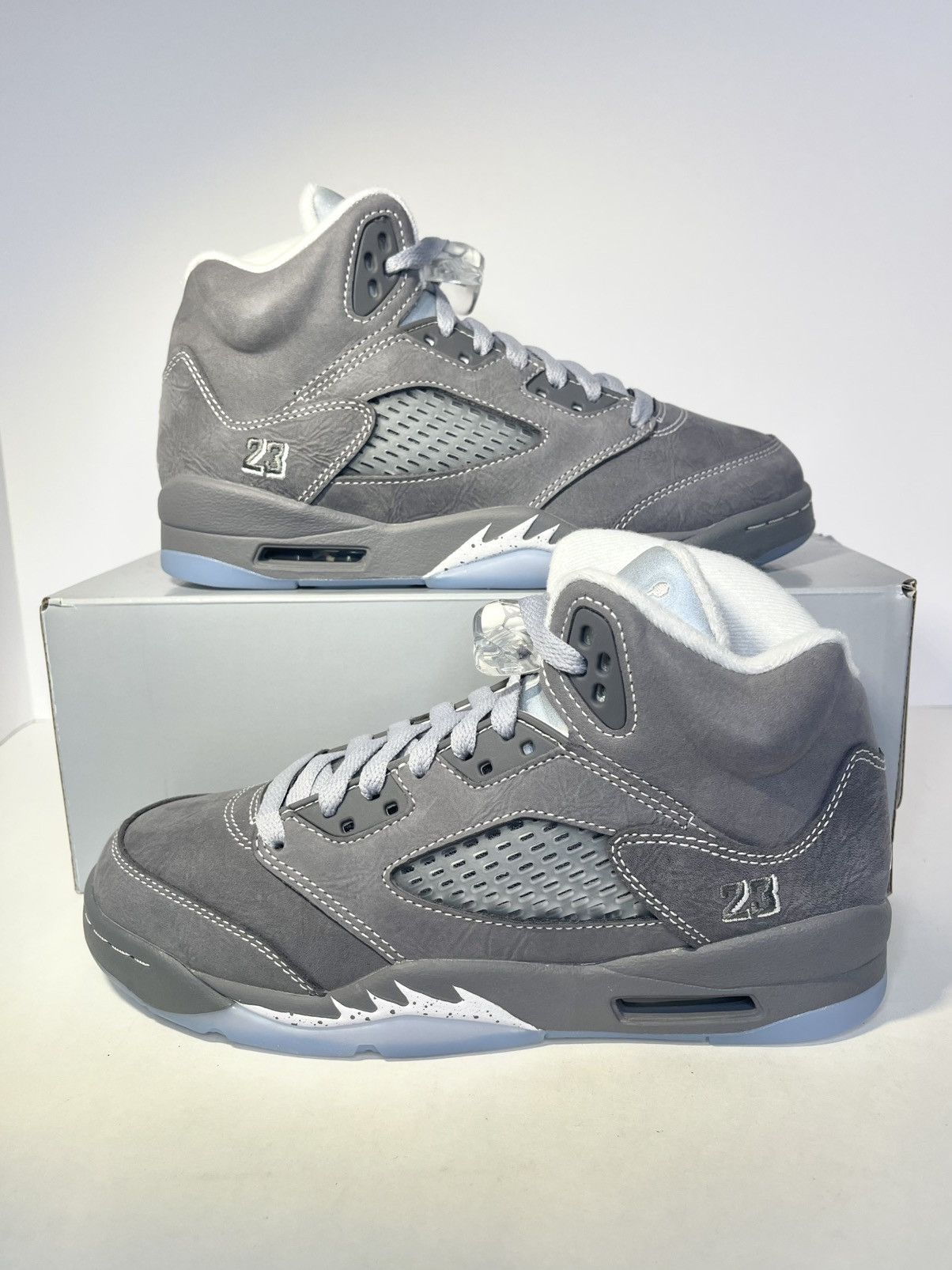 Jordan Brand Air Jordan 5 Retro Wolf Grey ‘26 Size 5.5Y NEXT DAY SHIPPING Size US 5.5 / EU 38 - 1 Thumbnail