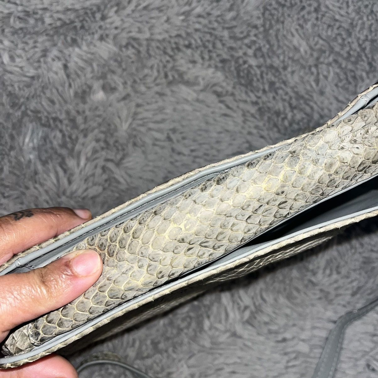 Donna Karan Donna Karan Gold Crossbody Bag with Snakeskin Texture Size ONE SIZE - 3 Thumbnail