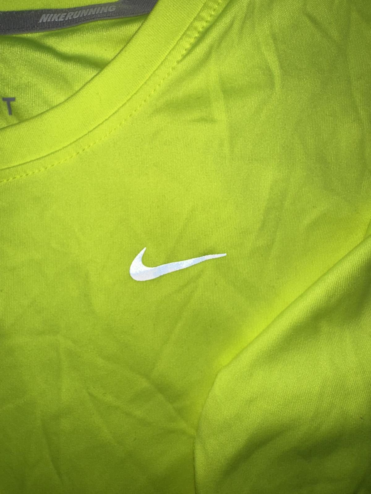 Nike Nike Women's (S) Miler Running Volt Long Sleeve Shirt Size XS / US 0-2 / IT 36-38 - 4 Thumbnail