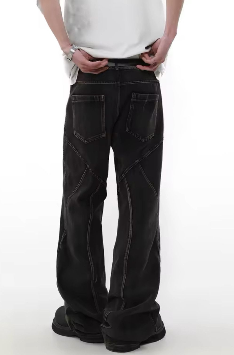 Street Deconstructed Micro-flared Jeans