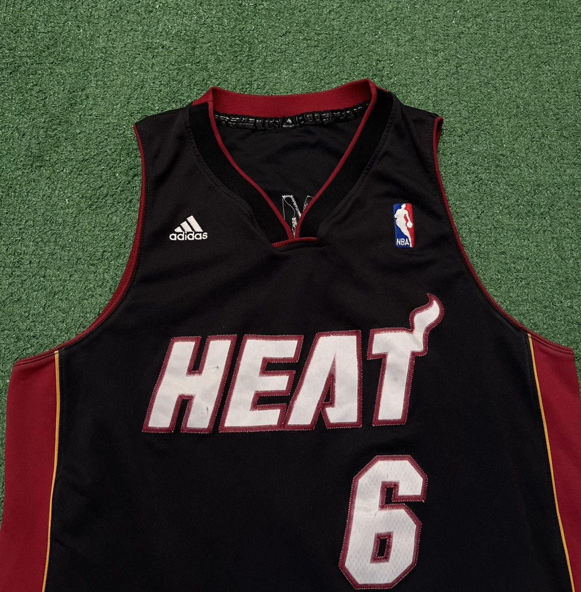 Adidas × NBA NBA Jersey Miami Heat Lebron James Vintage Size US M / EU 48-50 / 2 - 4 Thumbnail